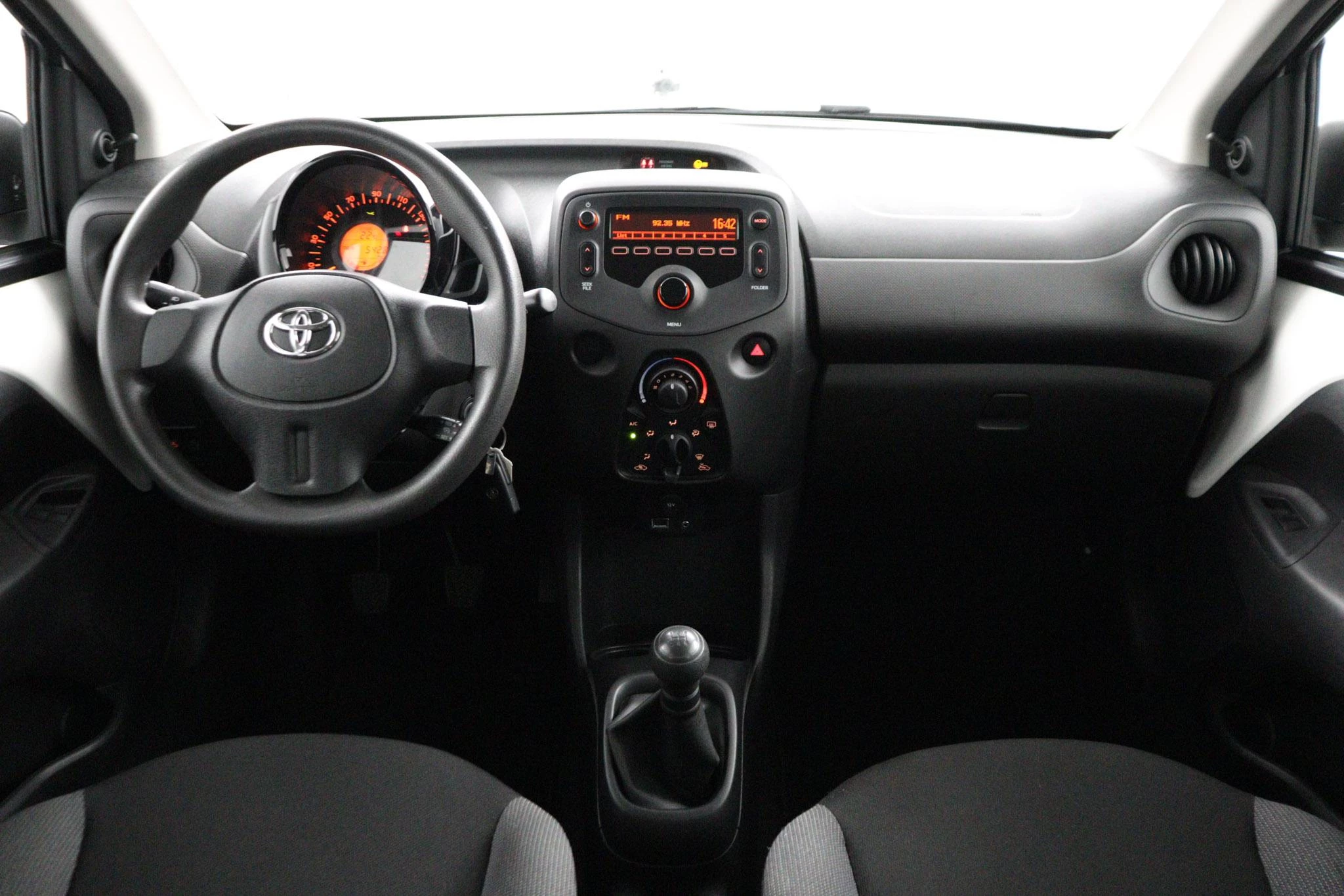 Toyota Aygo 1.0 VVT-i x-now |