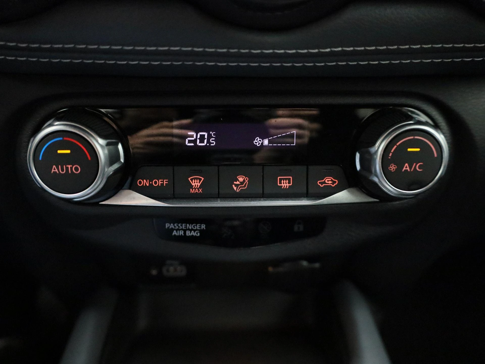 Nissan Juke 1.0 DIG-T N-Connecta