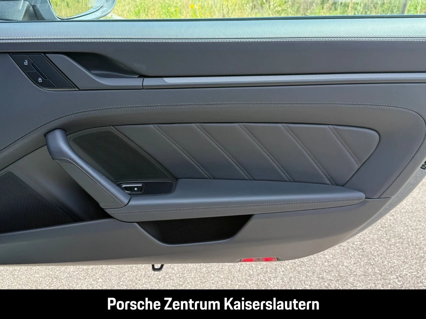 Porsche 911 992 Carrera Sportabgasanlage BOSE 21-Zoll carrera s