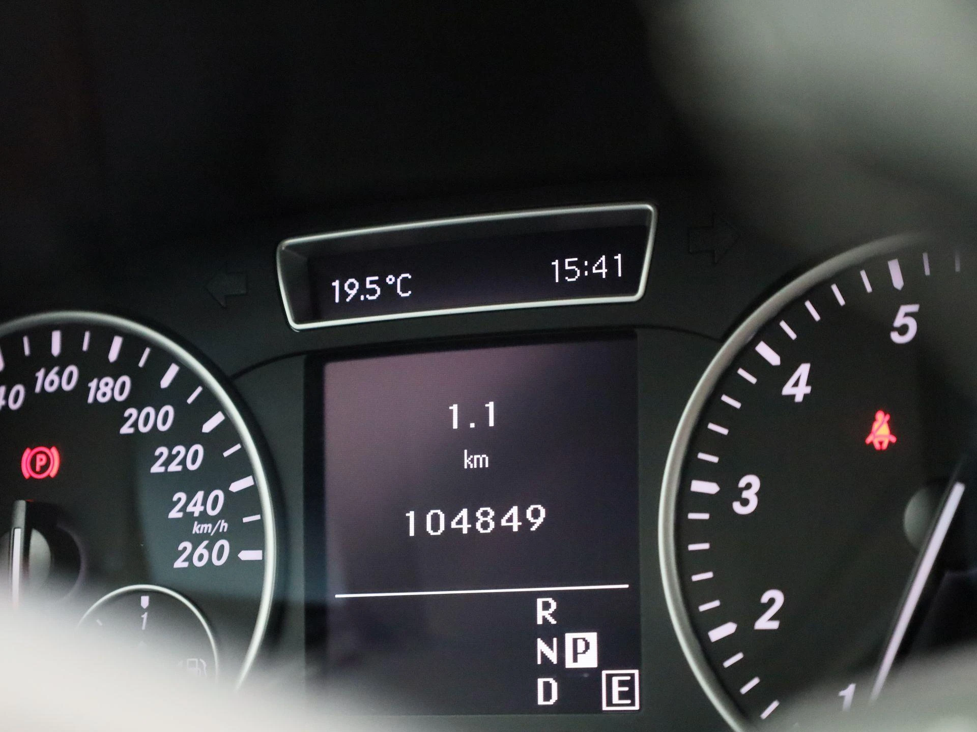 Mercedes-Benz-B-Klasse-image-25
