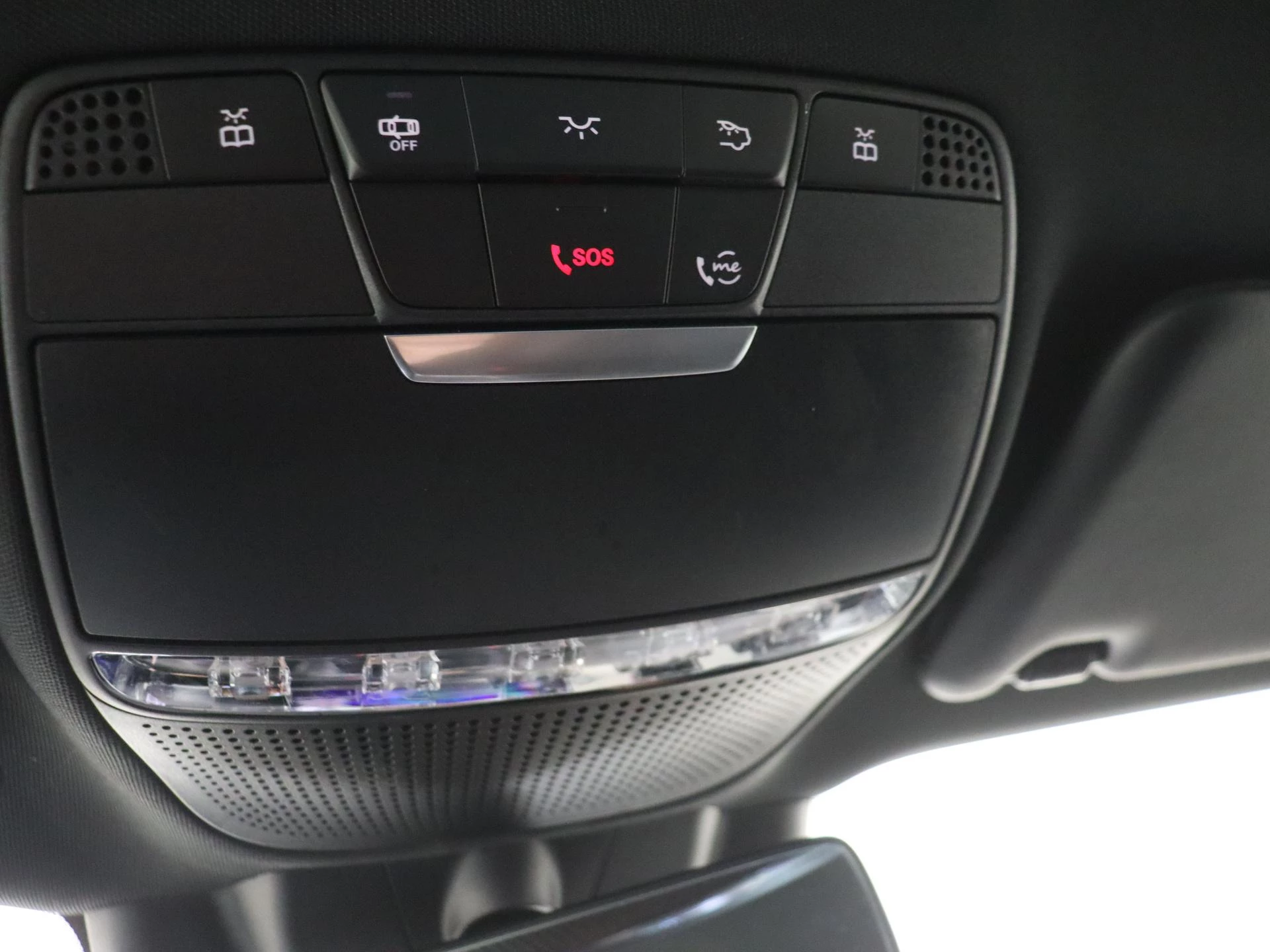 Mercedes-Benz-E-Klasse-image-22