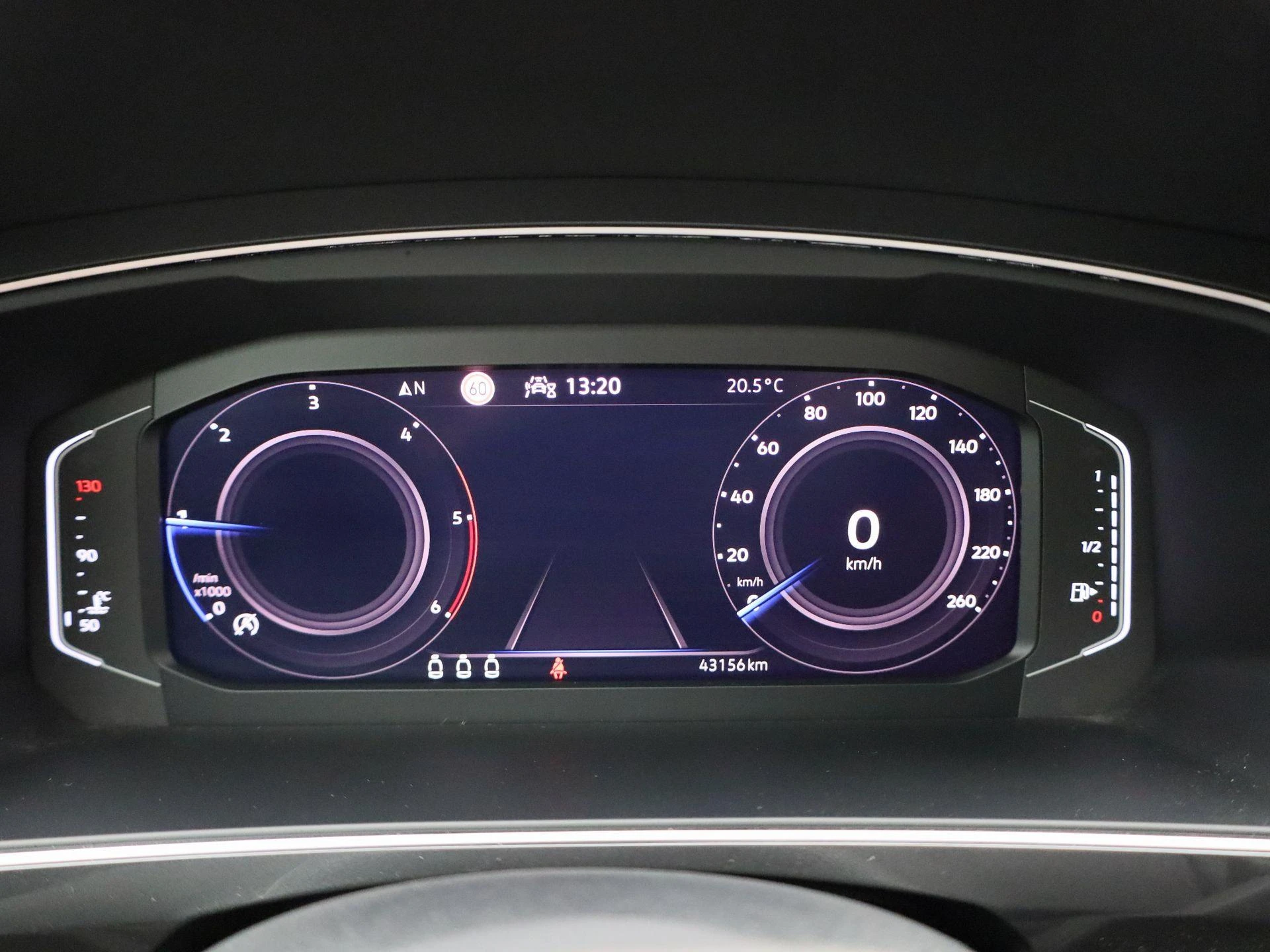 Volkswagen-Tiguan-image-21