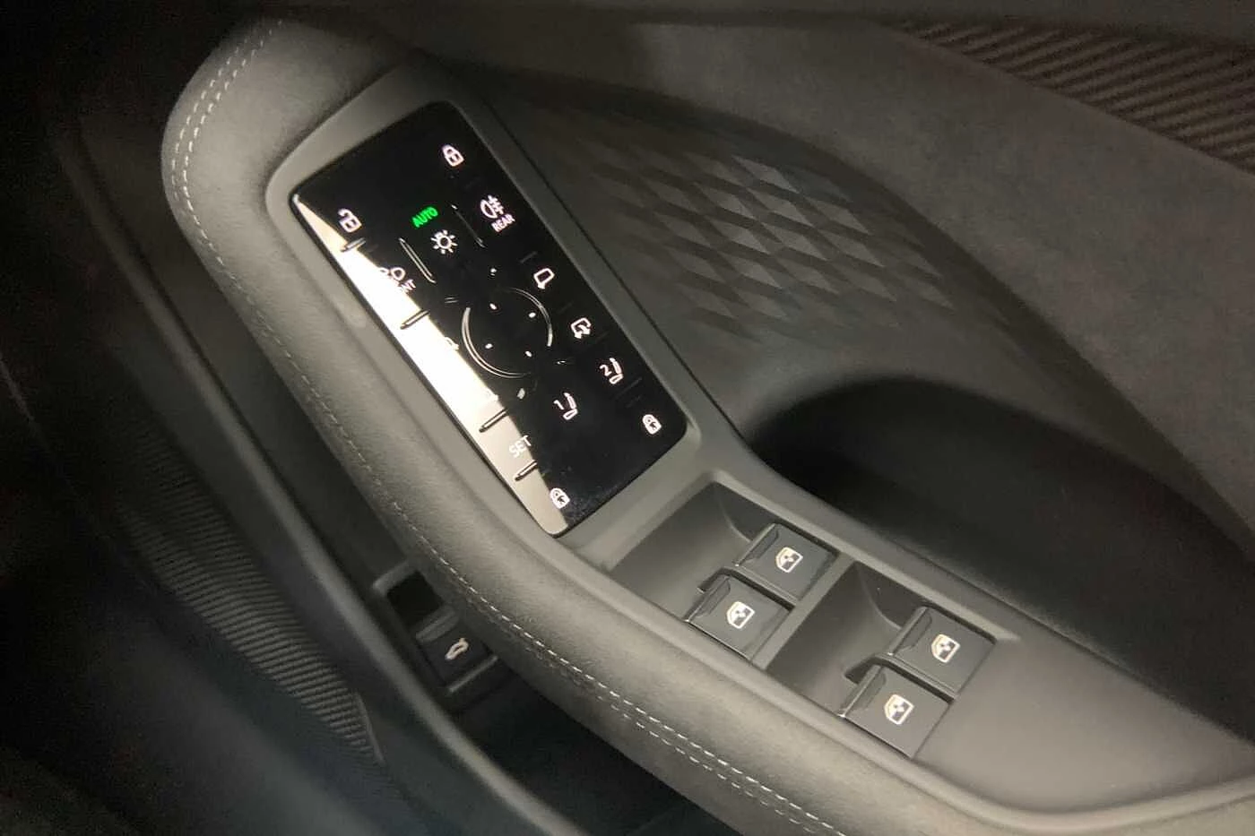 Audi-A6-image-21