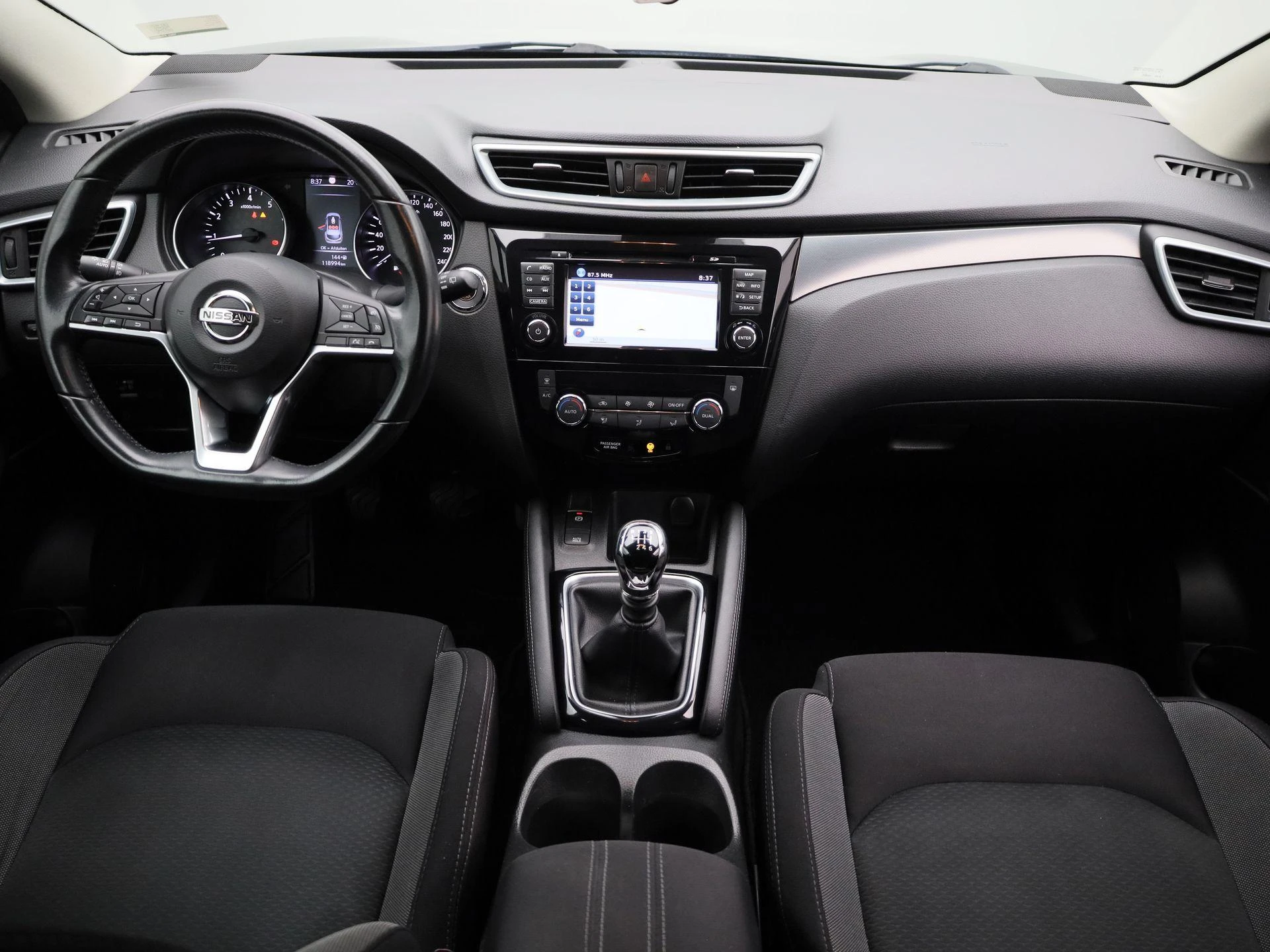 Nissan-QASHQAI-image-8