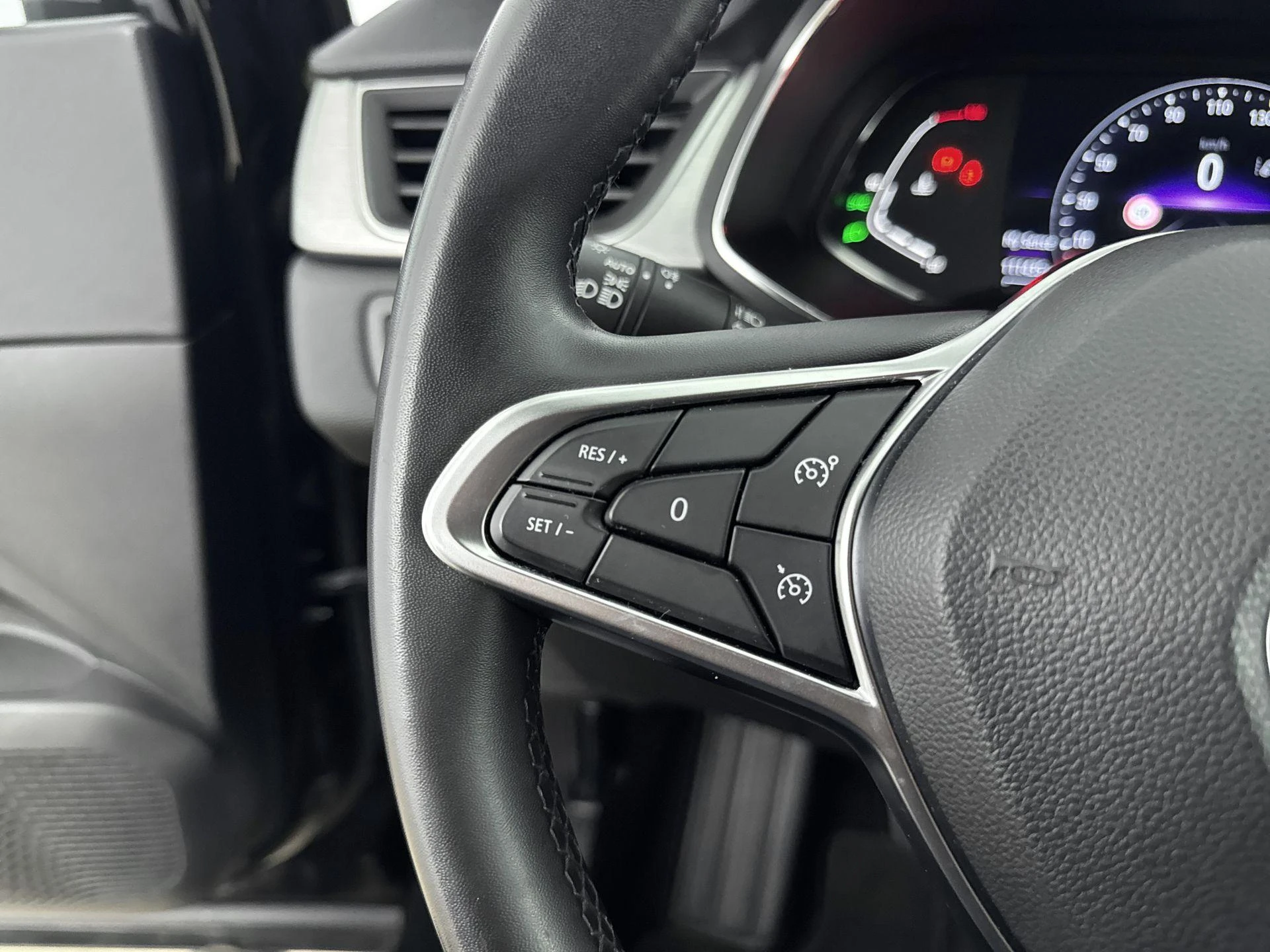 Renault-Captur-image-5