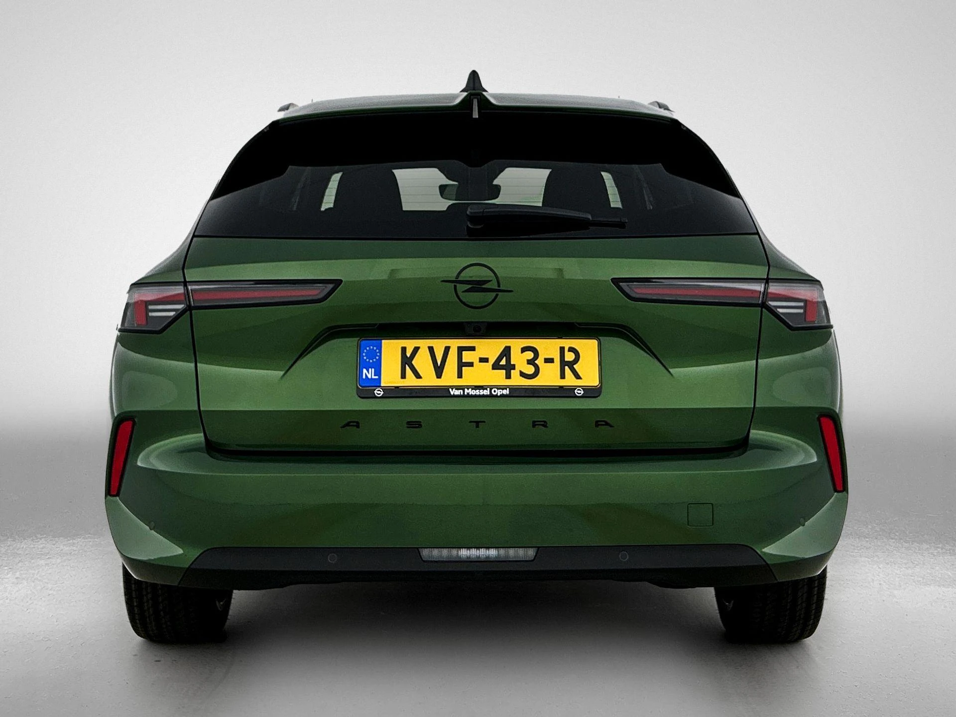 Opel-Astra-image-2