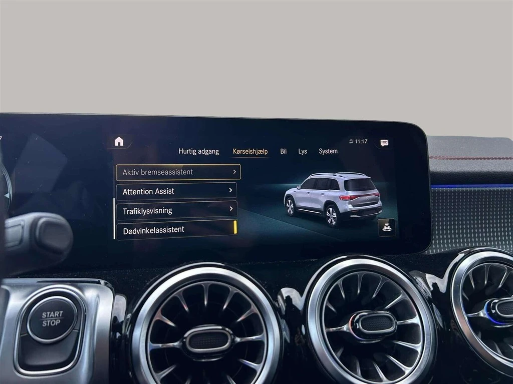 Mercedes-Benz-EQB-image-19