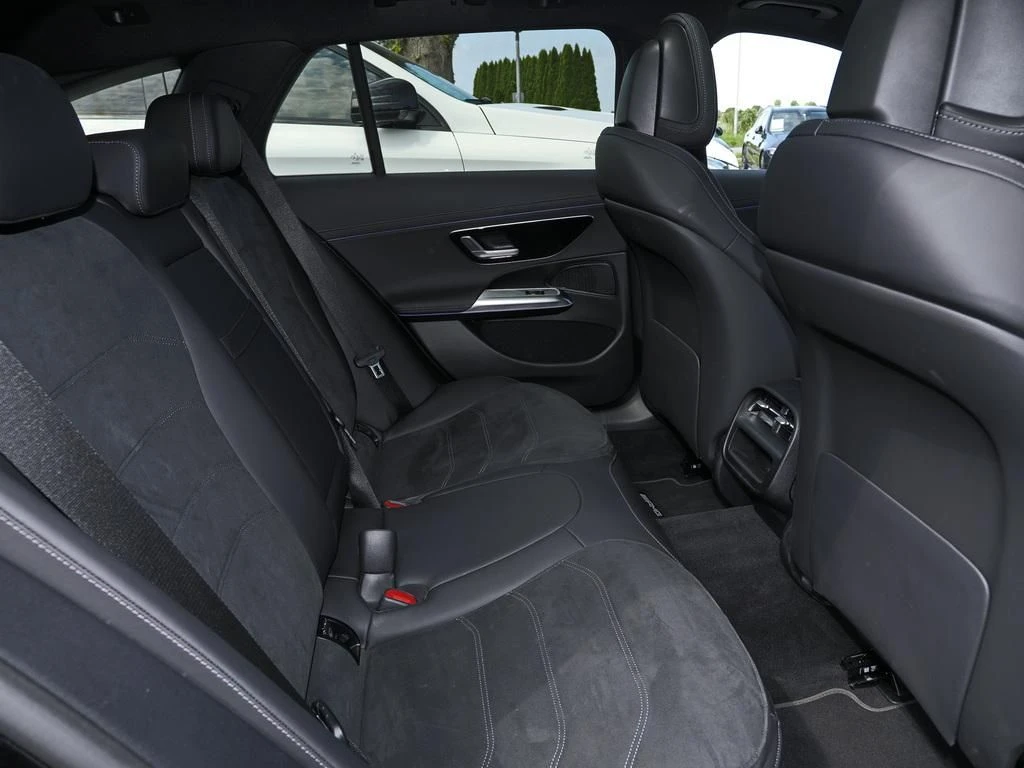 Mercedes-Benz-E-Klasse 220-image-15