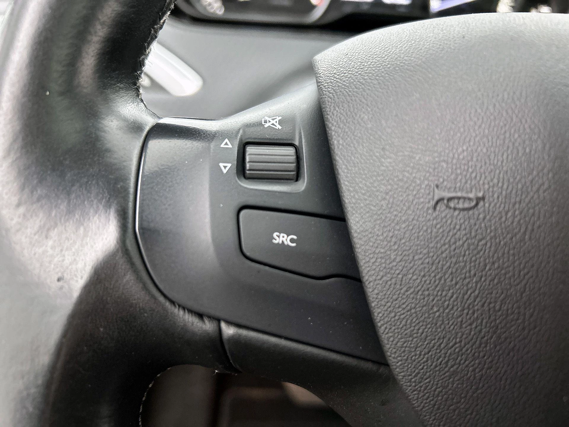 Peugeot-208-image-28