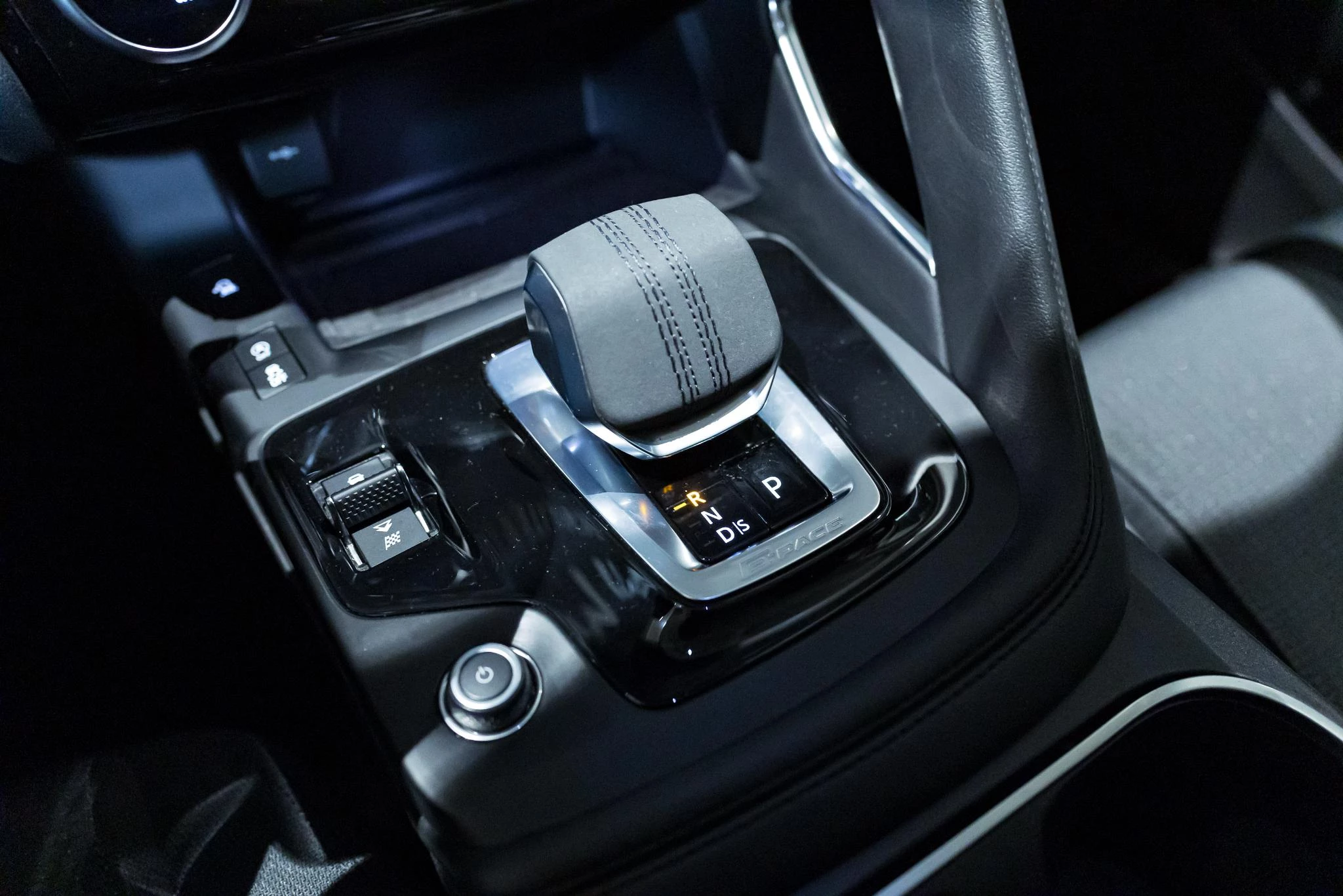 Jaguar-E-PACE-image-32