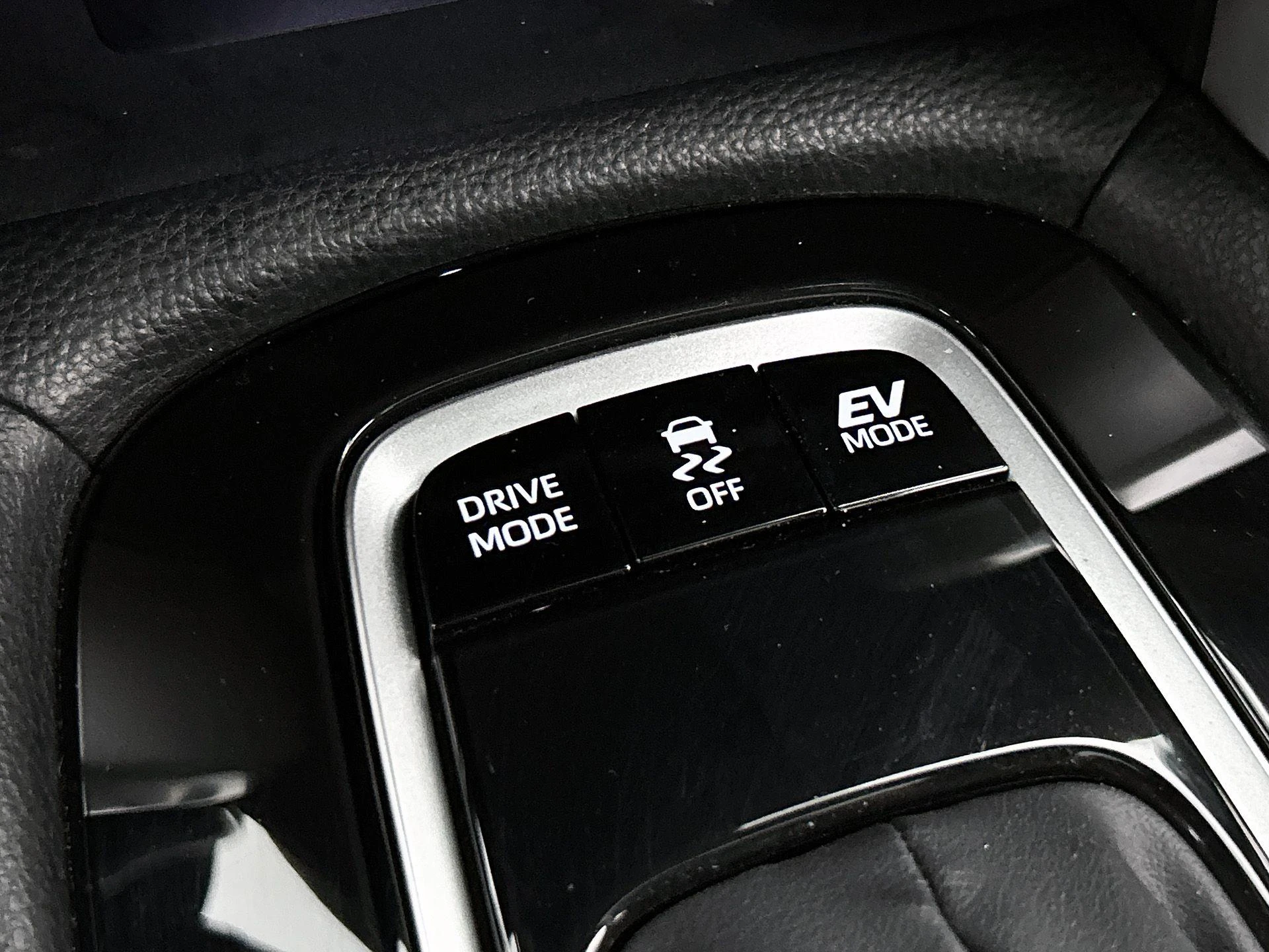 Toyota-Corolla Cross-image-10