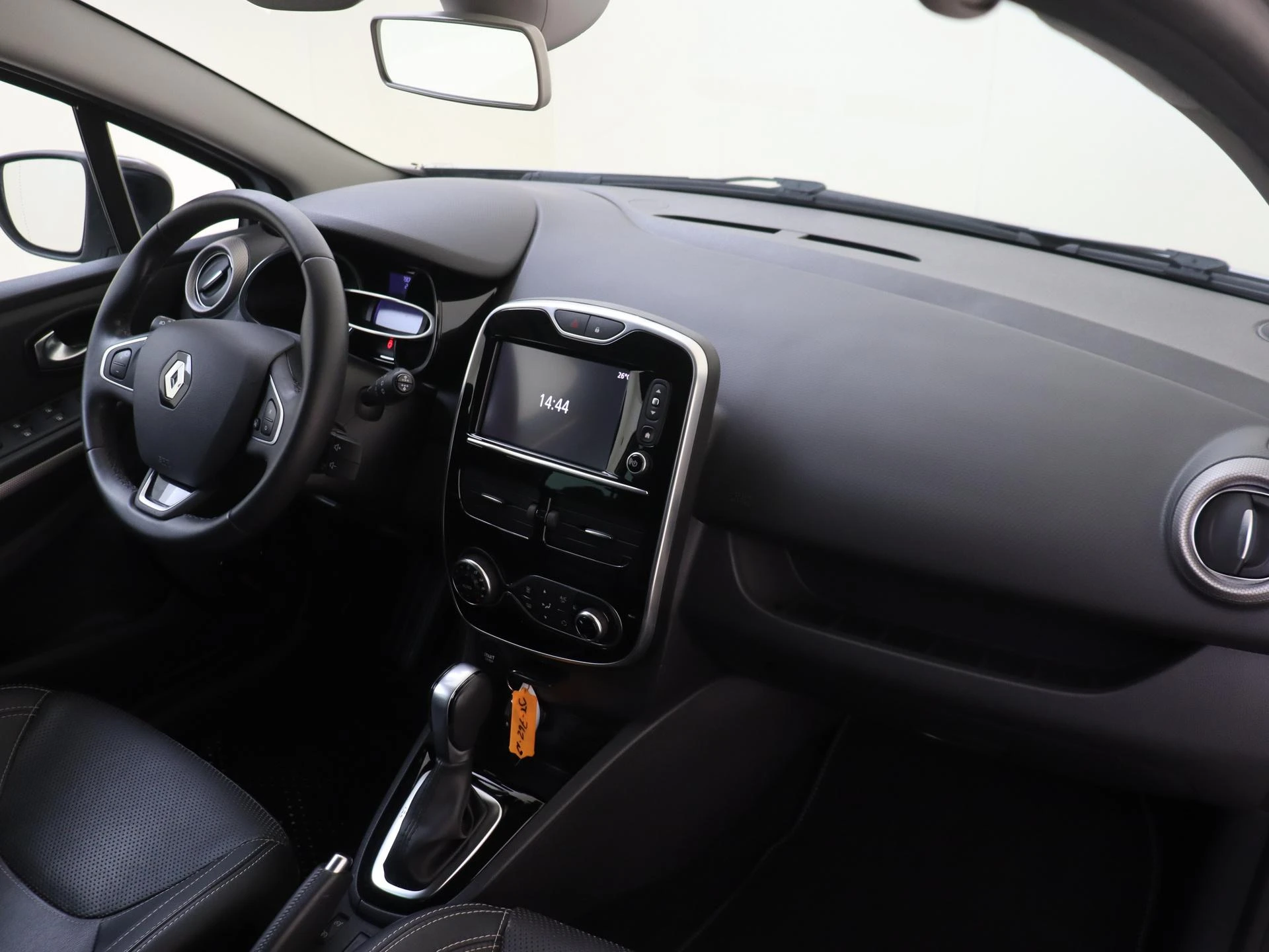 Renault-Clio-image-4
