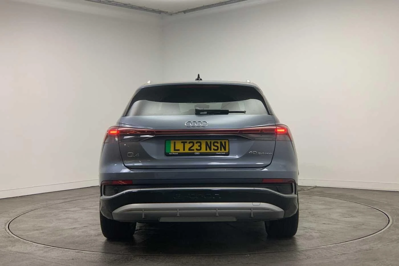 Audi-Q4 e-tron-image-10