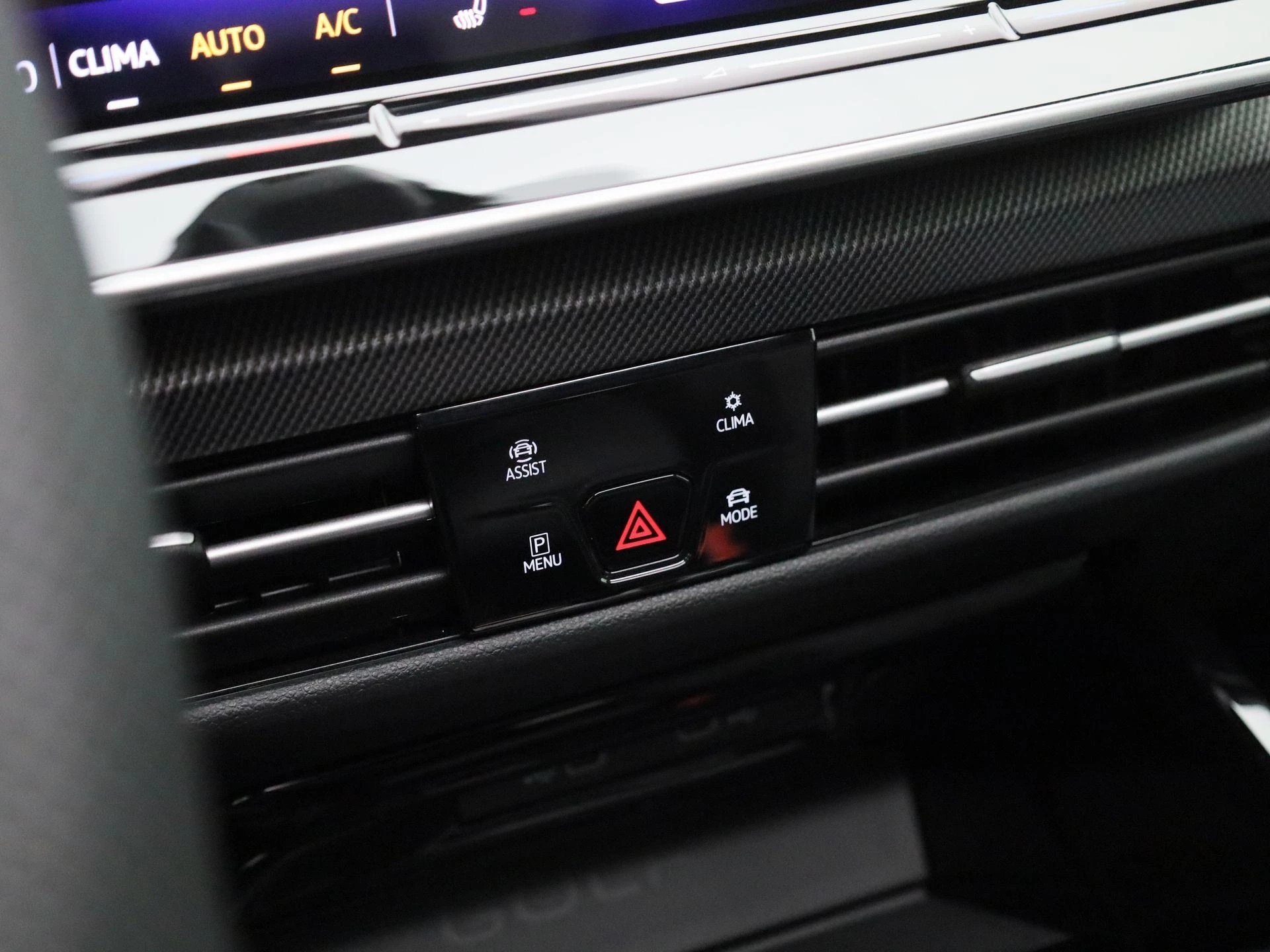 Volkswagen-Golf-image-18