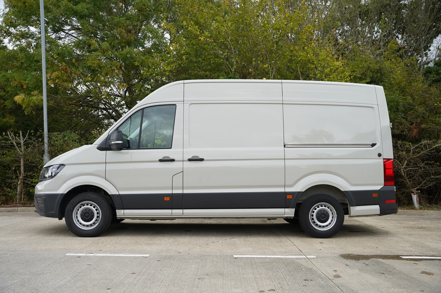 Volkswagen-Crafter-image-16