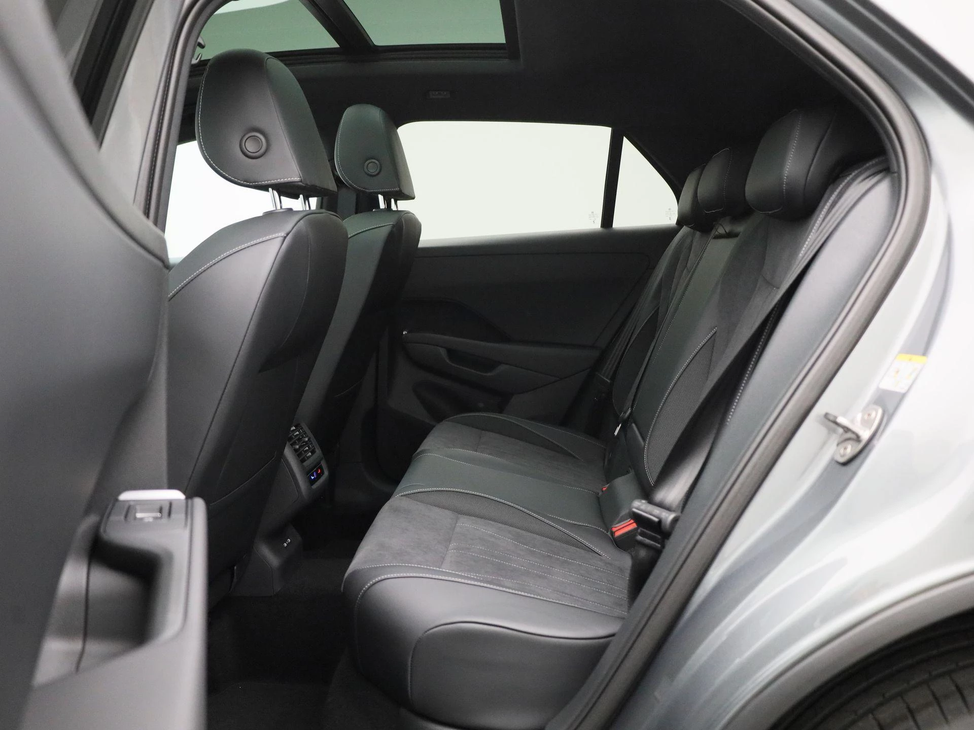 Volkswagen T-Roc 1.5 eTsi Style First Edition