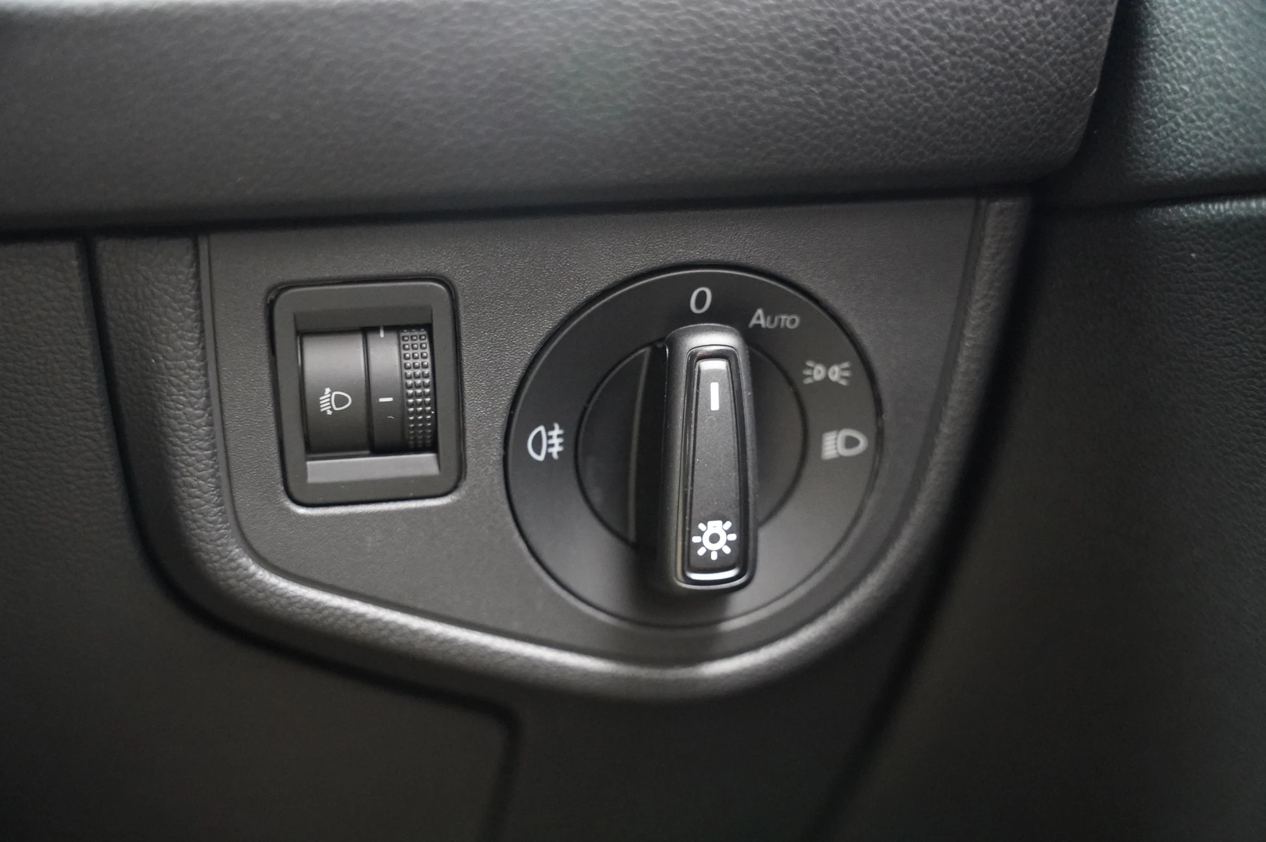 Volkswagen-Polo-image-19