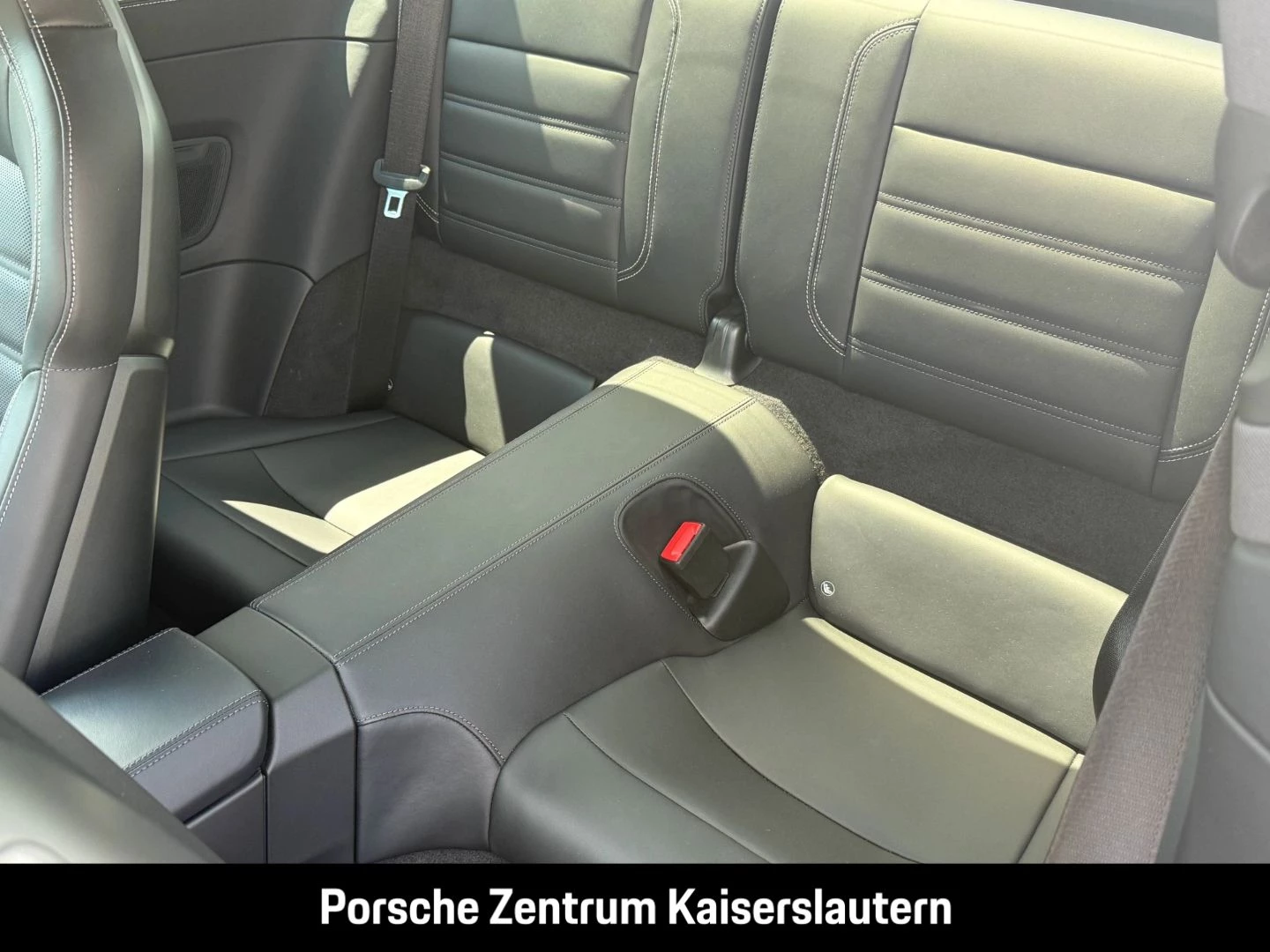 Porsche 911 992 Carrera Sportabgasanlage BOSE 21-Zoll carrera s