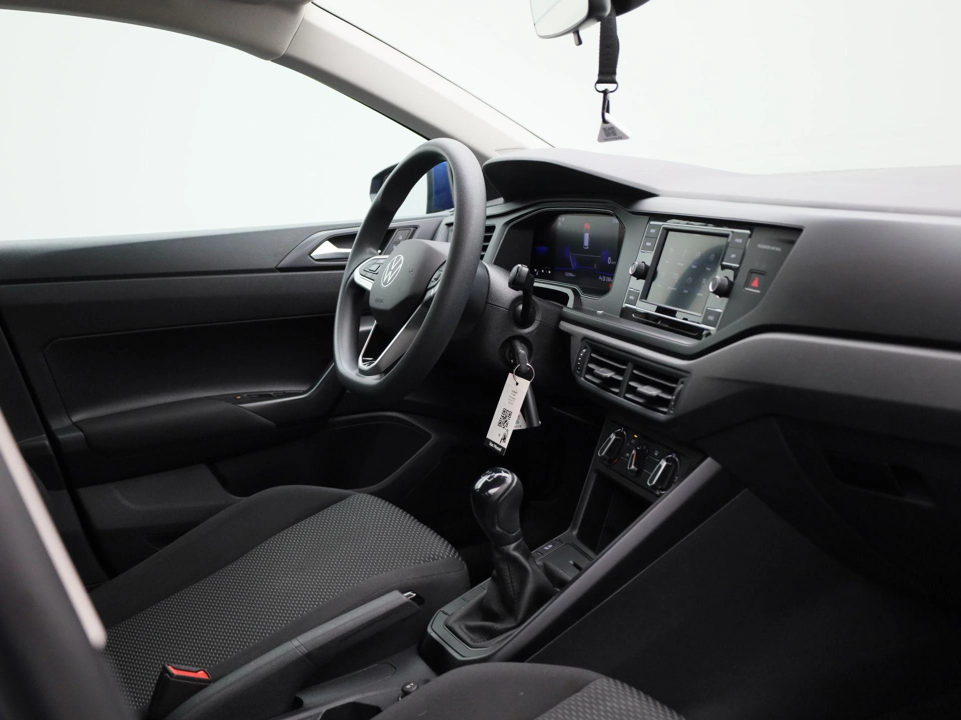 Volkswagen-Polo-image-28