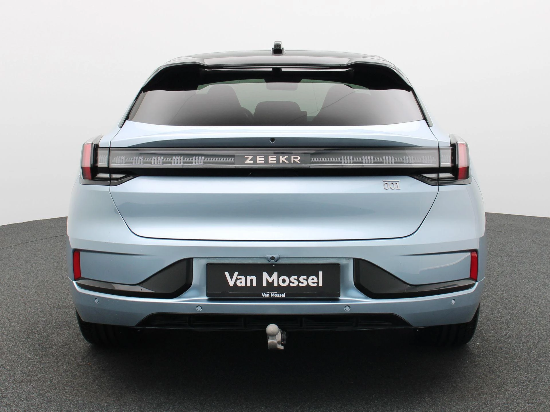Zeekr 001