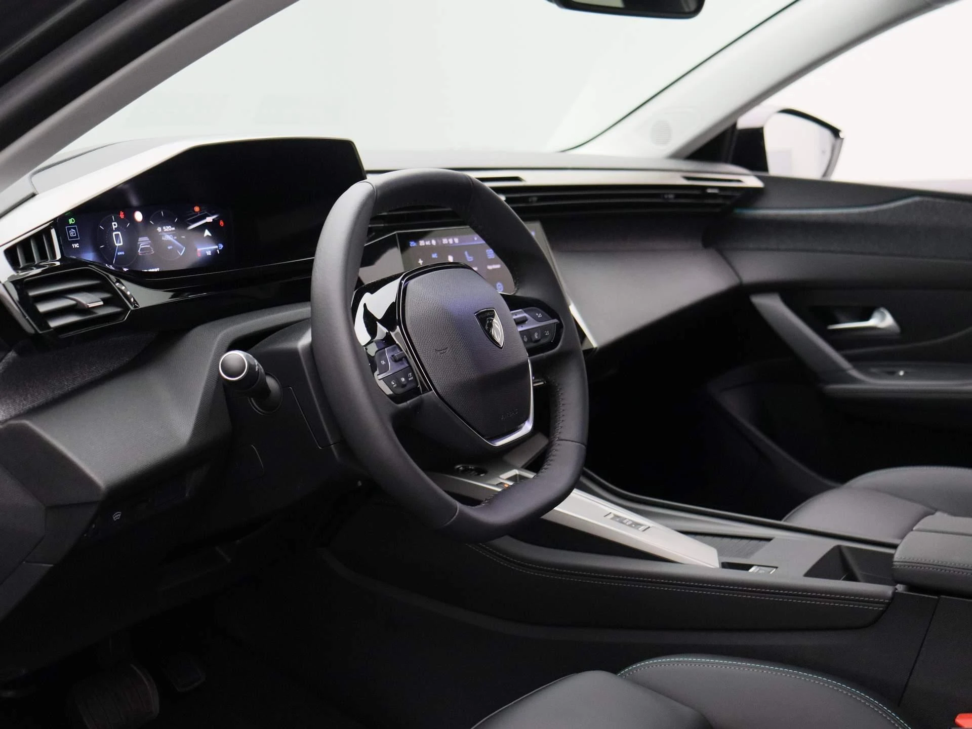 Peugeot-408-image-8