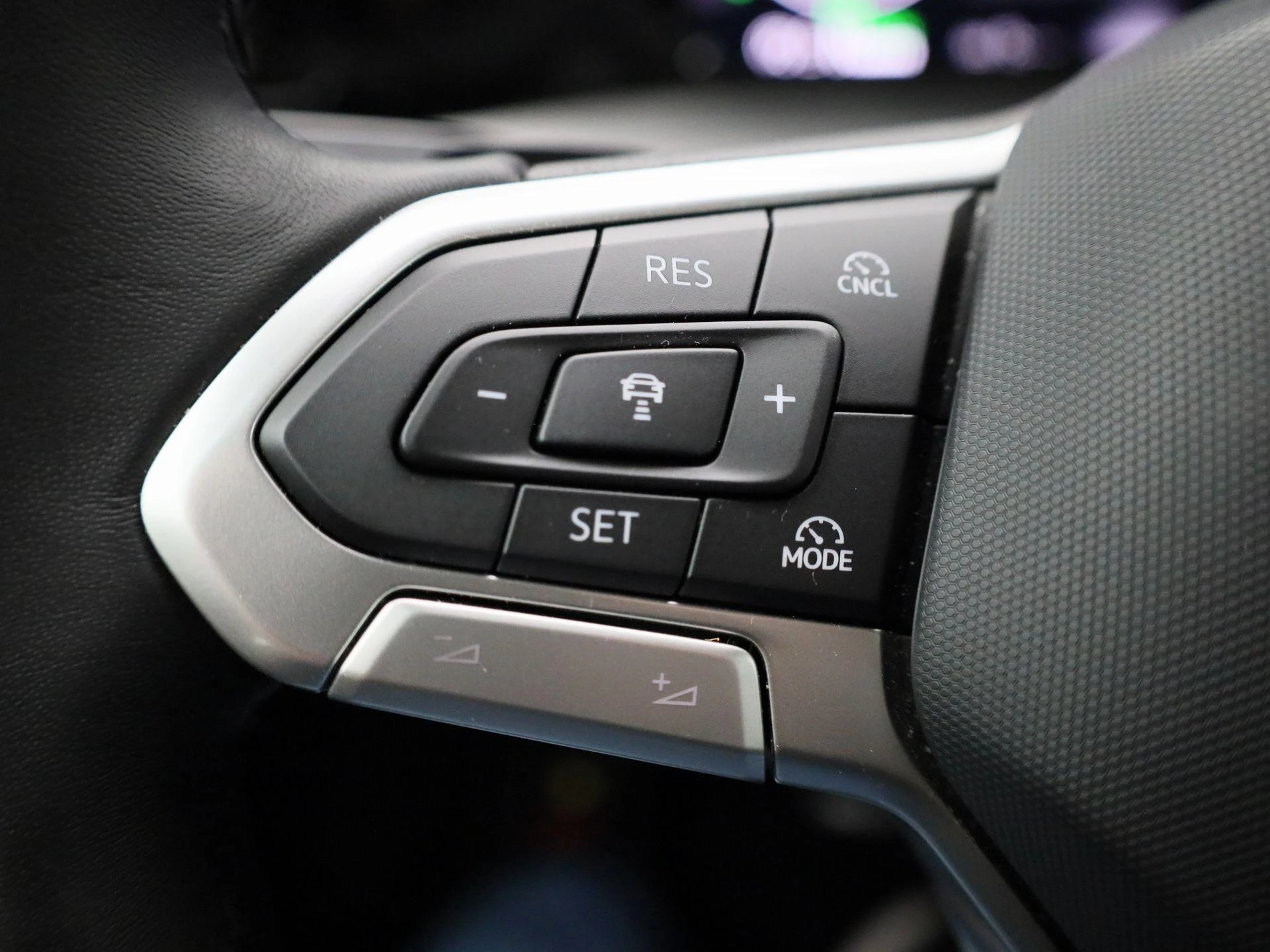 Volkswagen-Golf-image-22