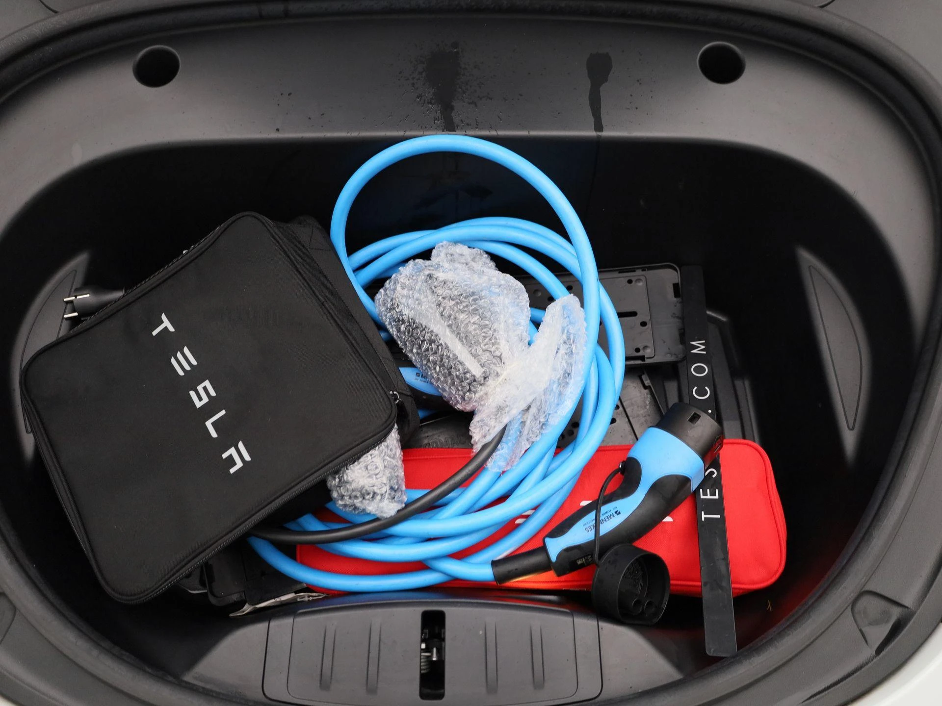 Tesla-Model 3-image-32