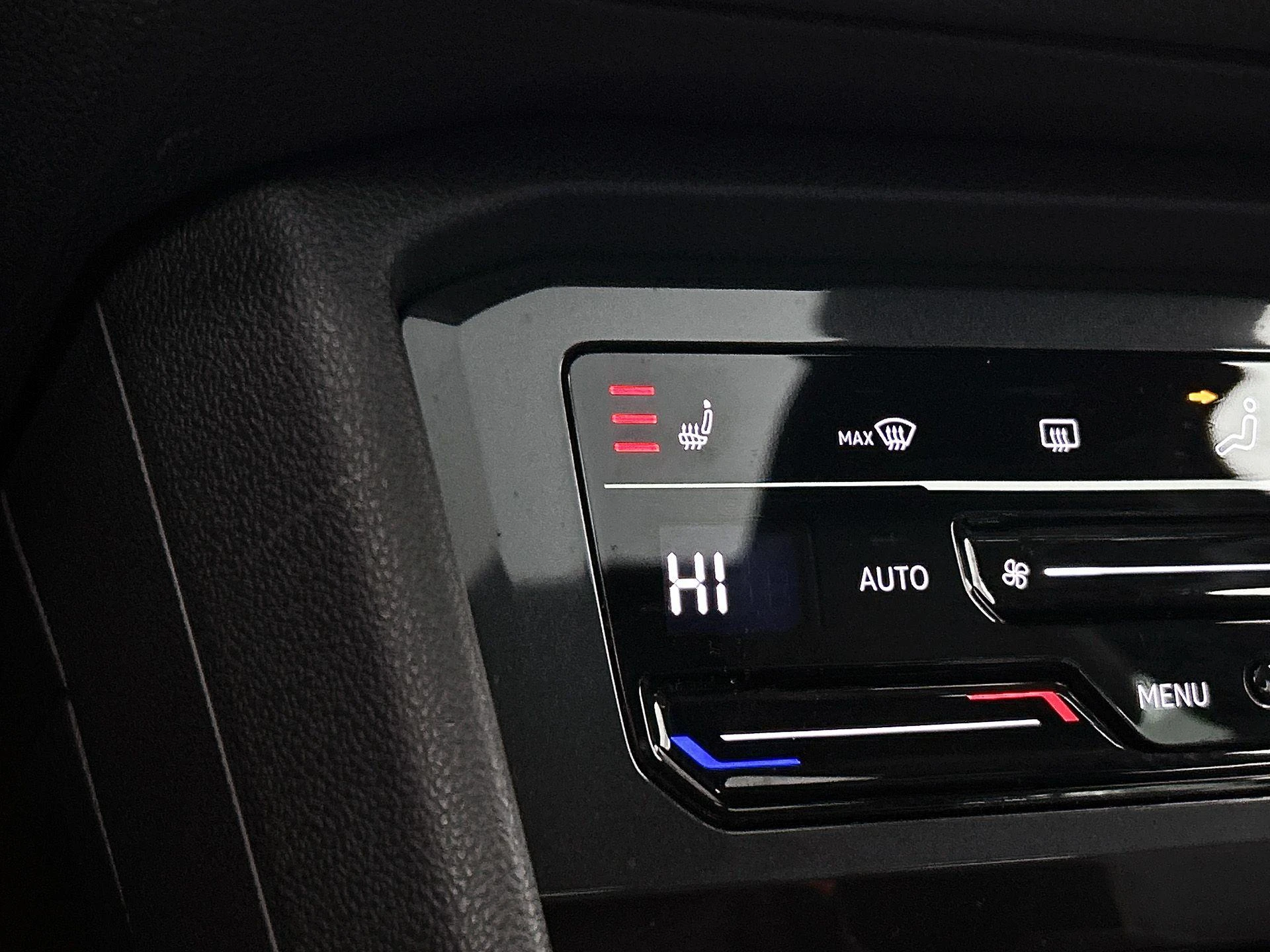 Volkswagen-Tiguan-image-7