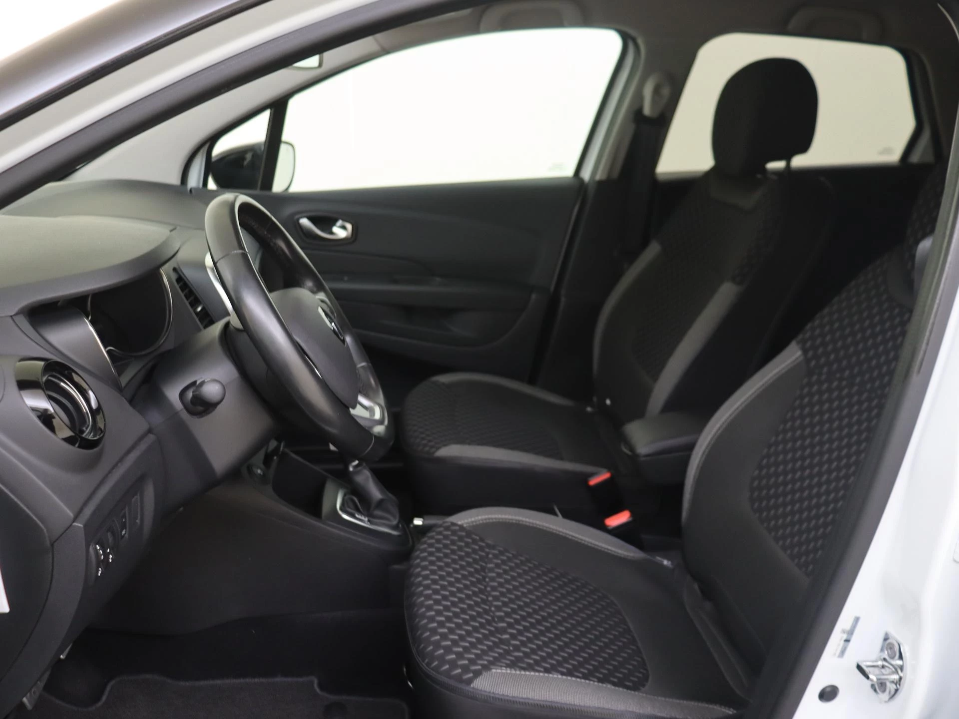 Renault-Captur-image-15