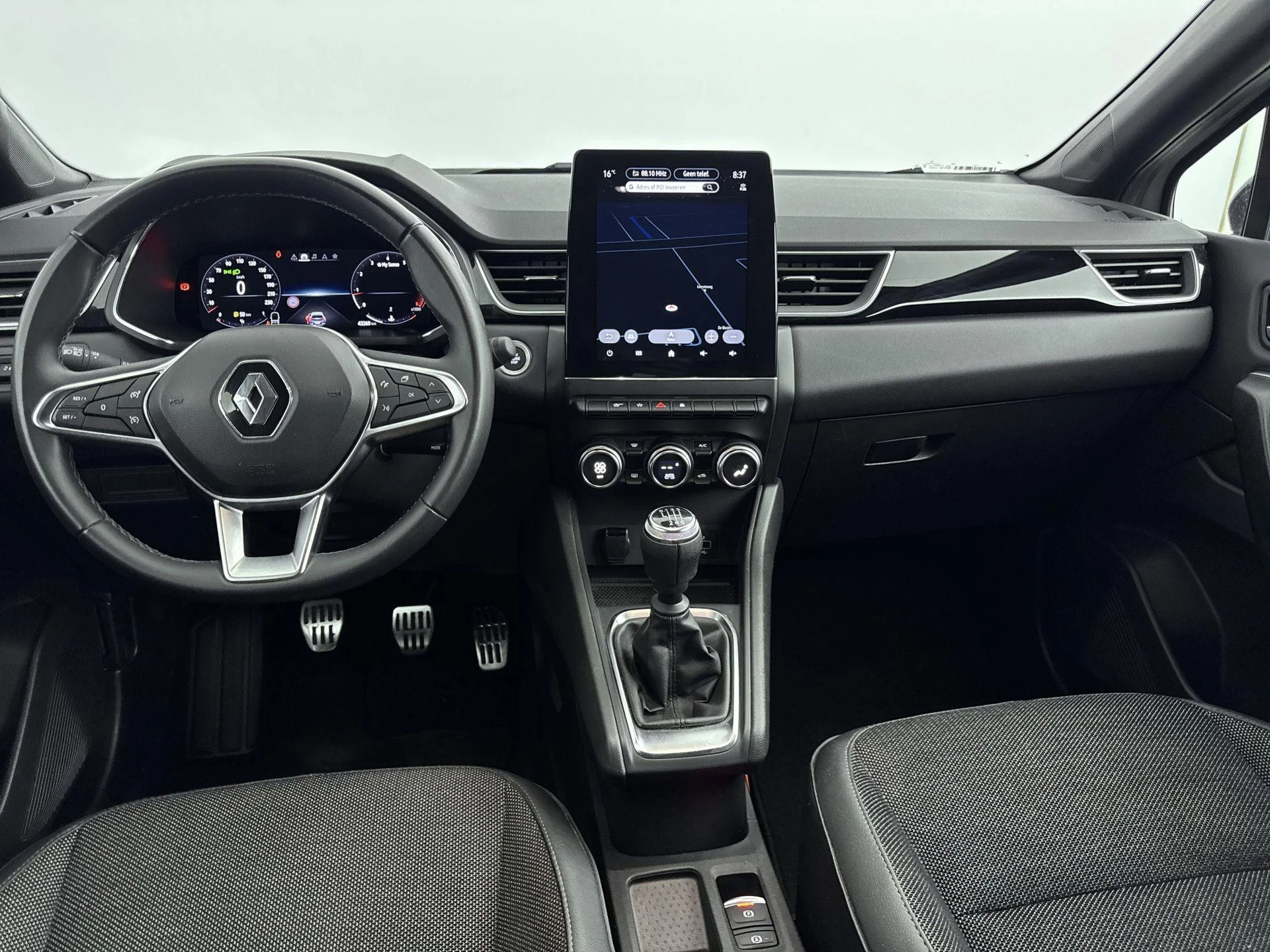 Renault-Captur-image-16