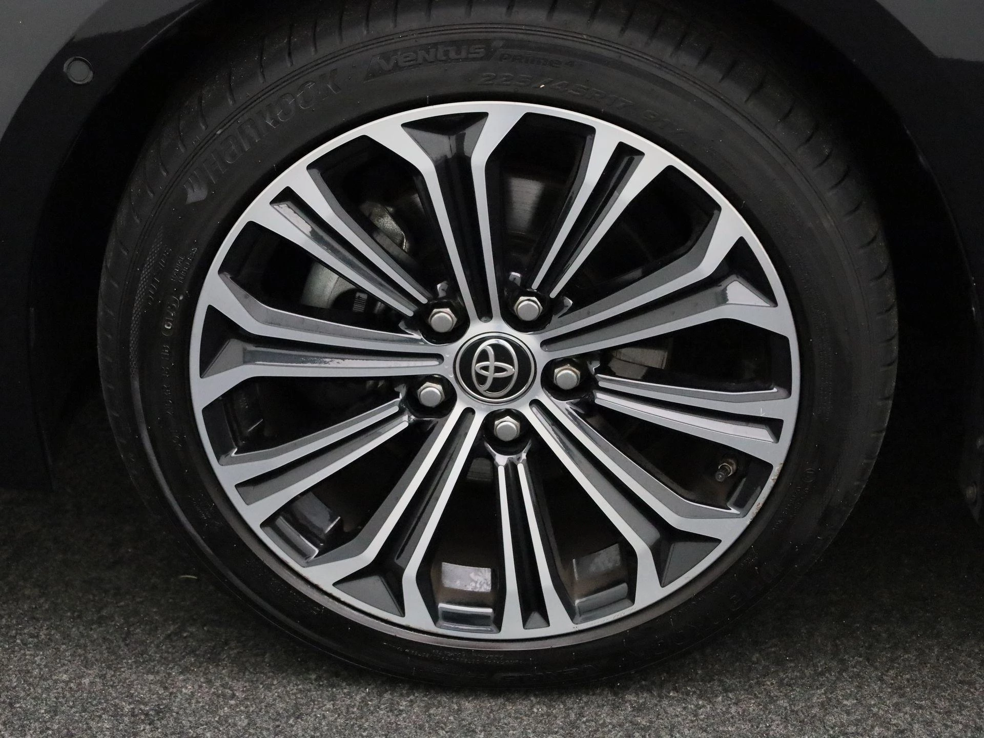 Toyota-Corolla Touring Sports-image-12