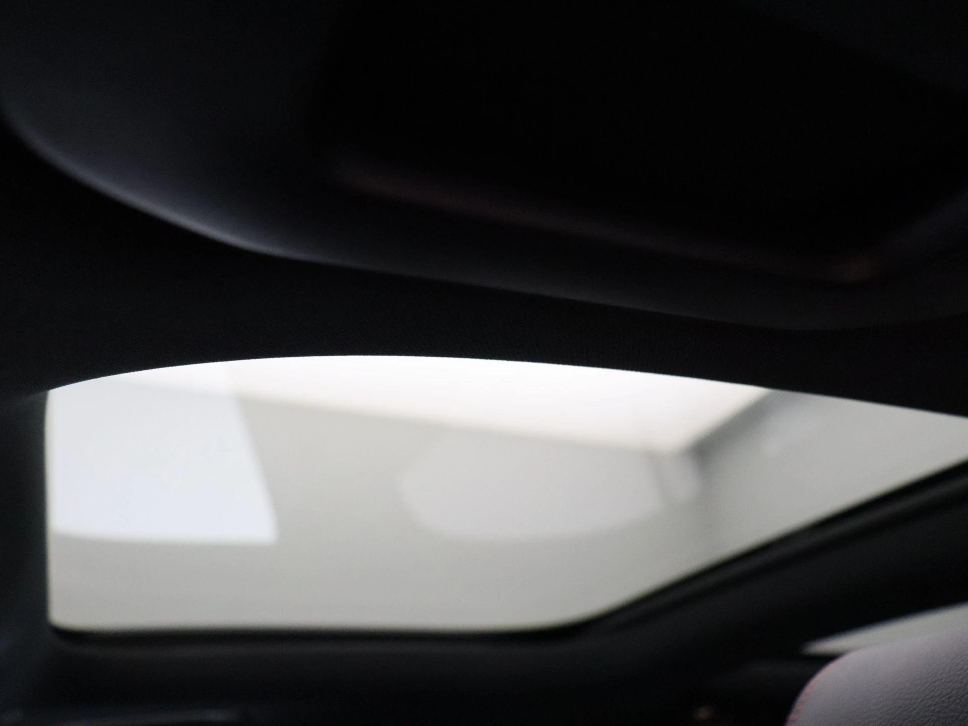 Mercedes-Benz EQA 250+ Star Edition + BURMESTER + PANO DAK + HEAD UP + CARPLAY +