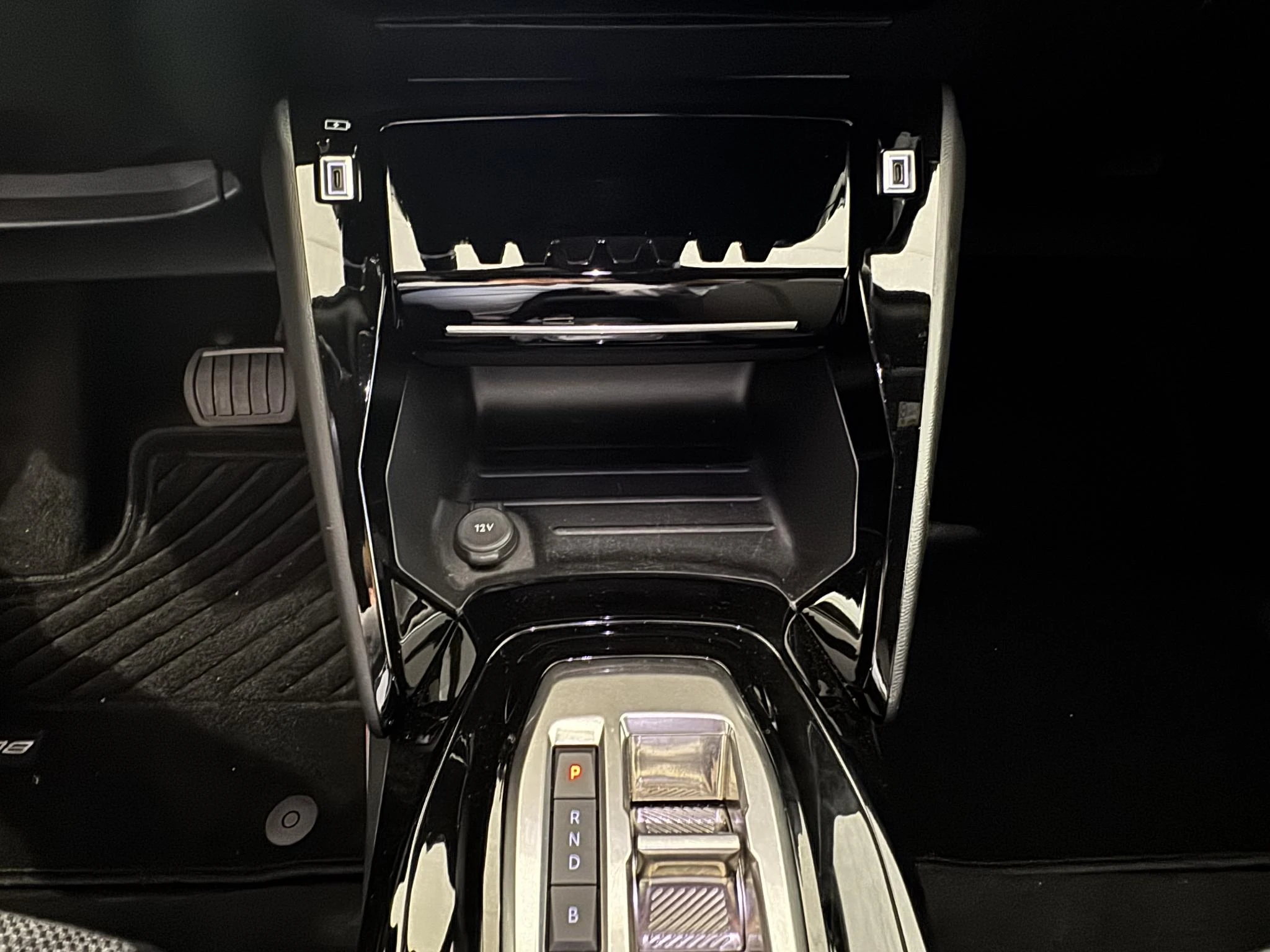 Peugeot e-2008 EV Allure Avantage 54 kWh