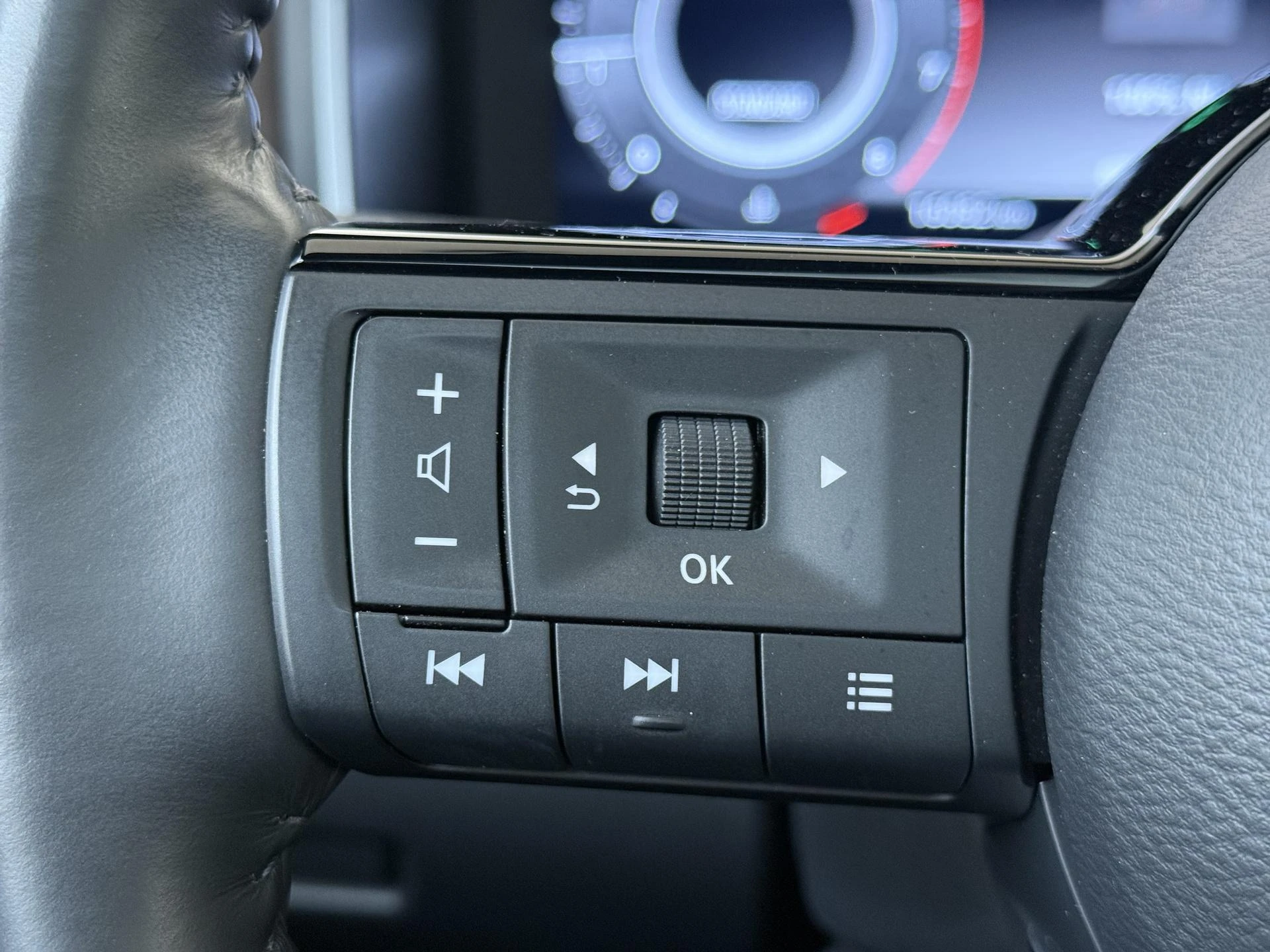 Nissan-QASHQAI-image-11