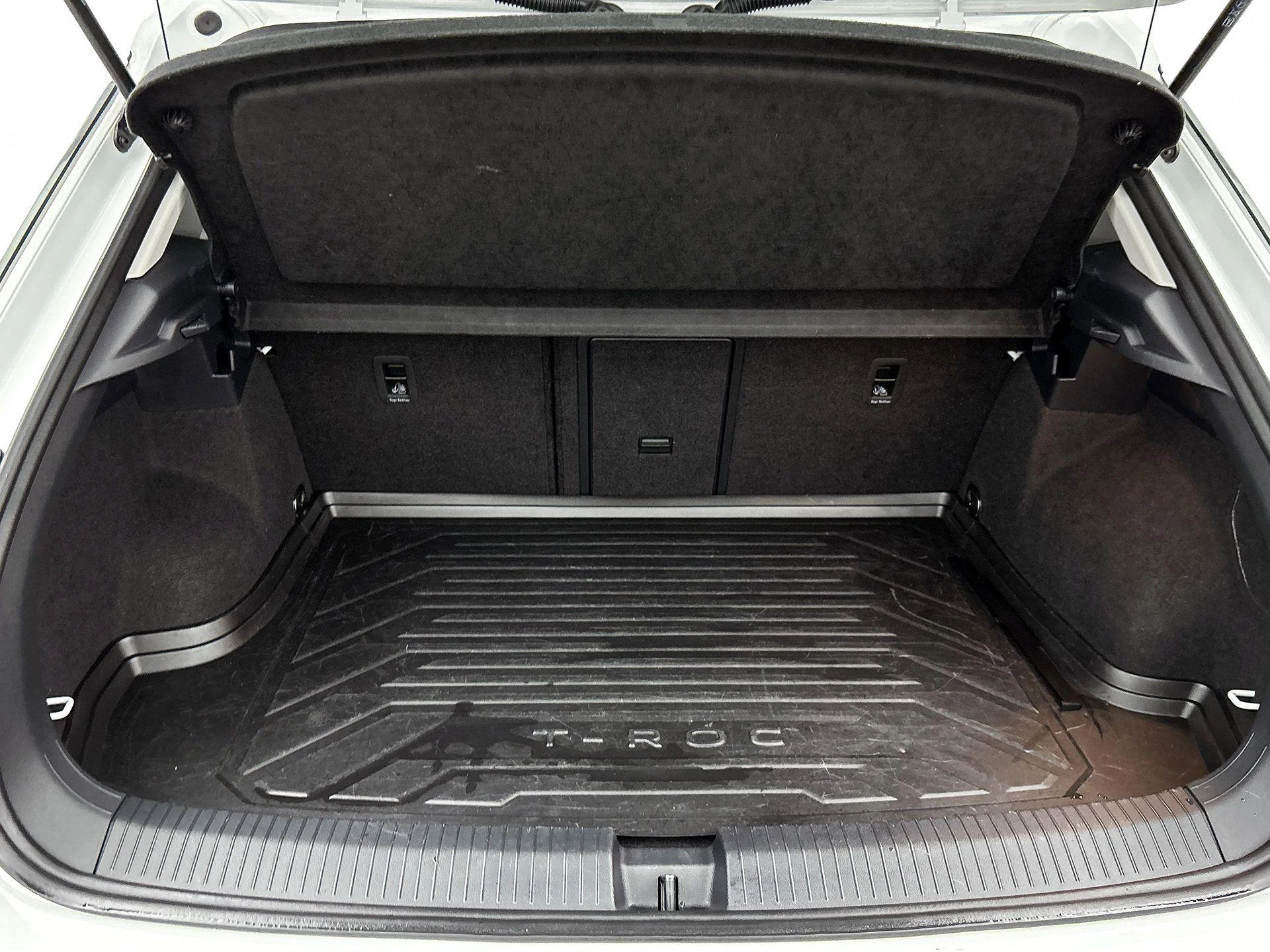 Volkswagen-T-Roc-image-24