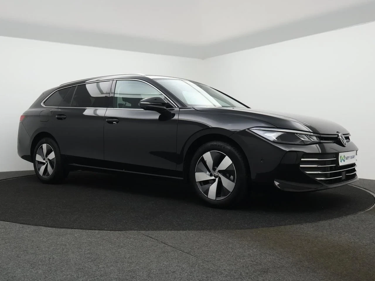 Volkswagen-Passat-image-8