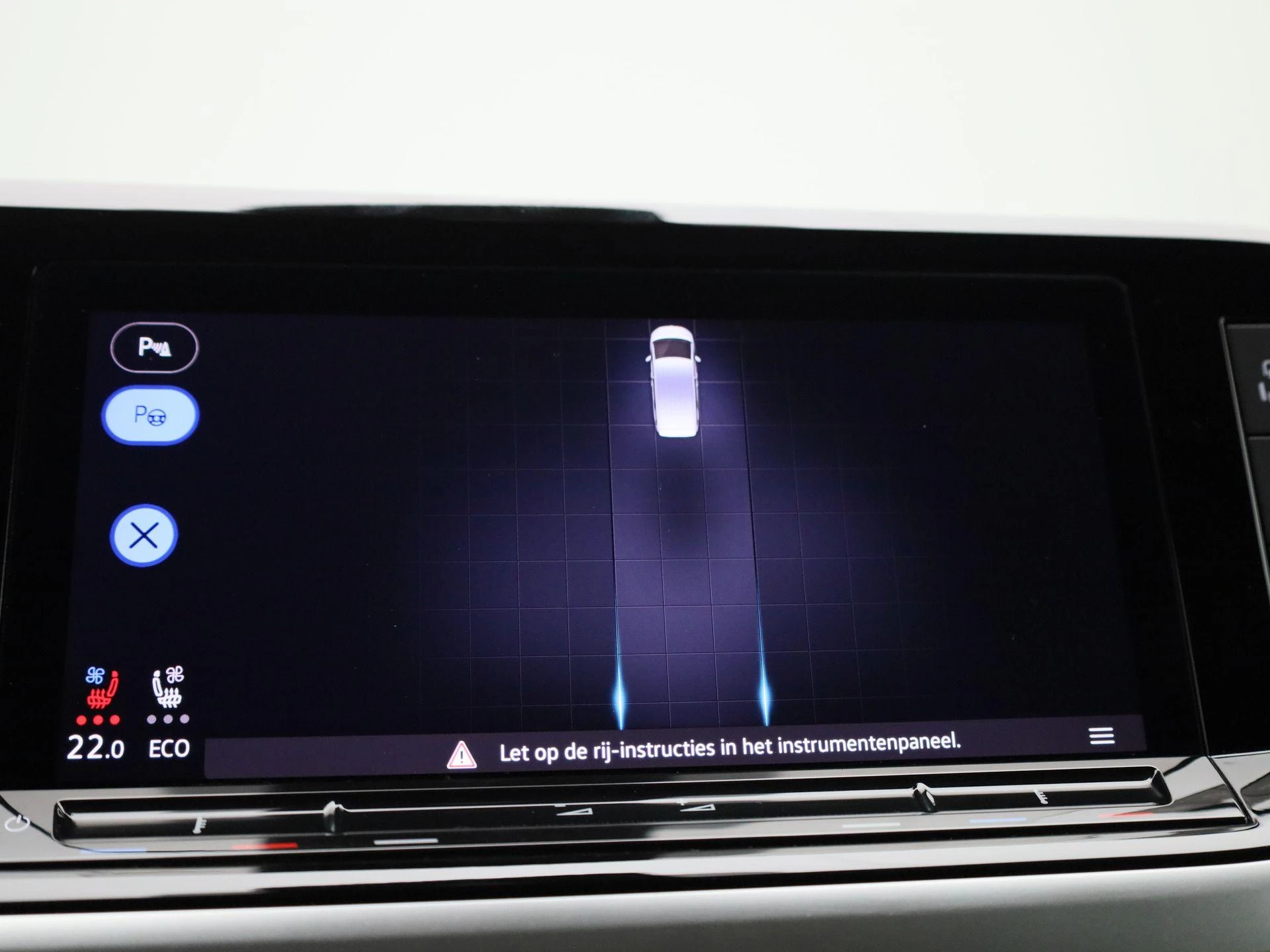 Volkswagen-Multivan-image-24