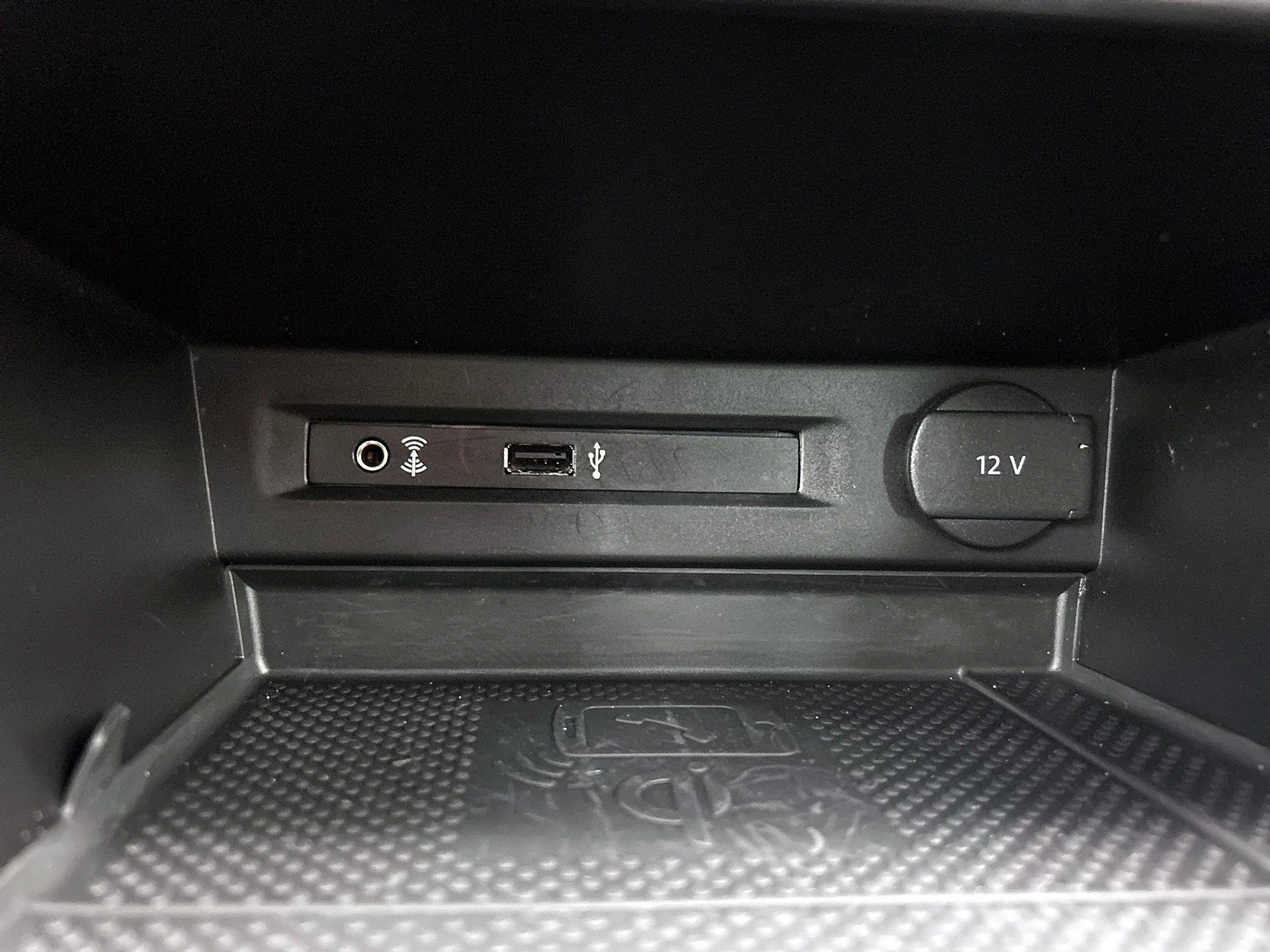 Volkswagen-Tiguan-image-29