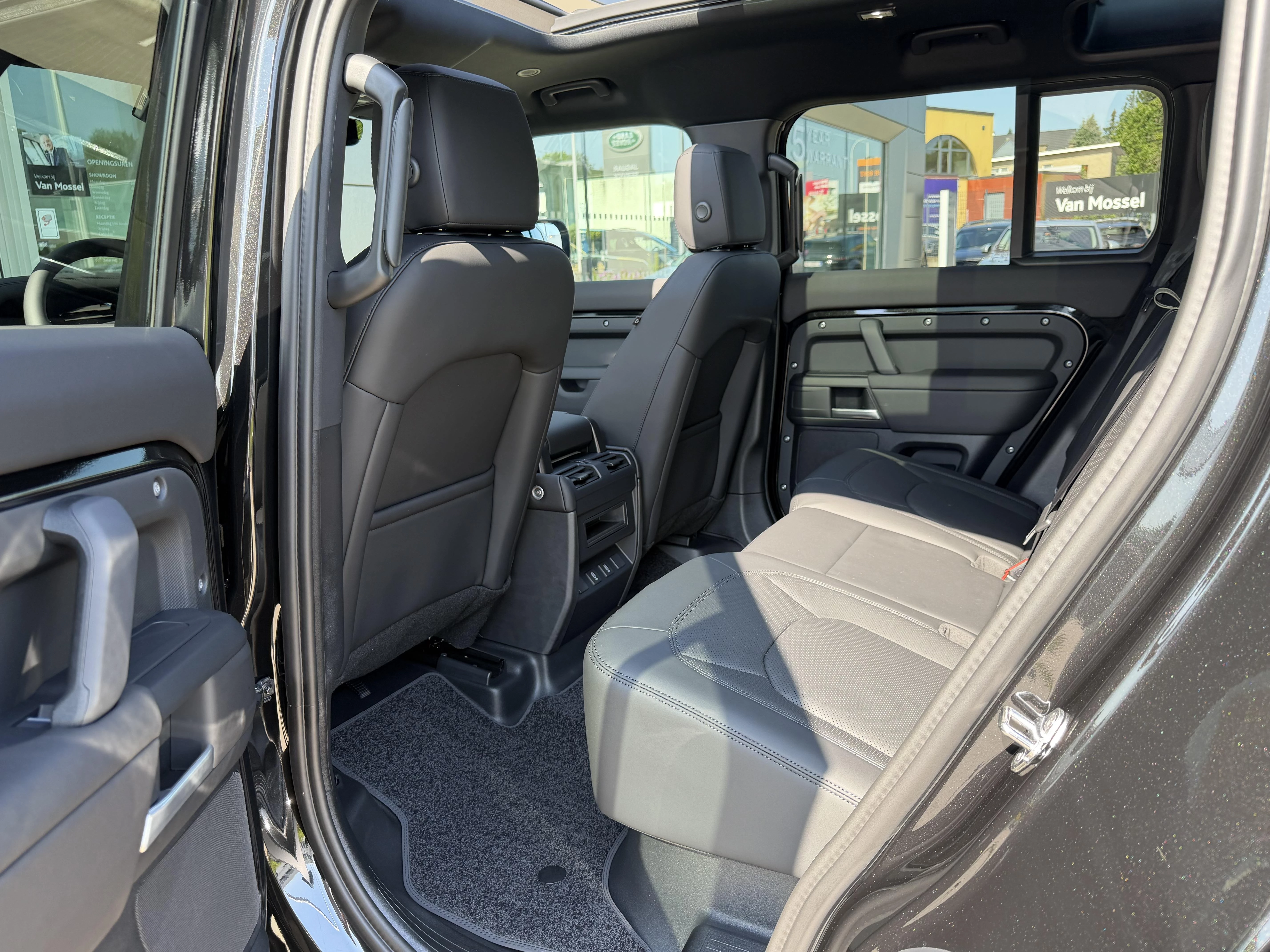 Land Rover Defender 110 D250 S AWD Auto. 26MY