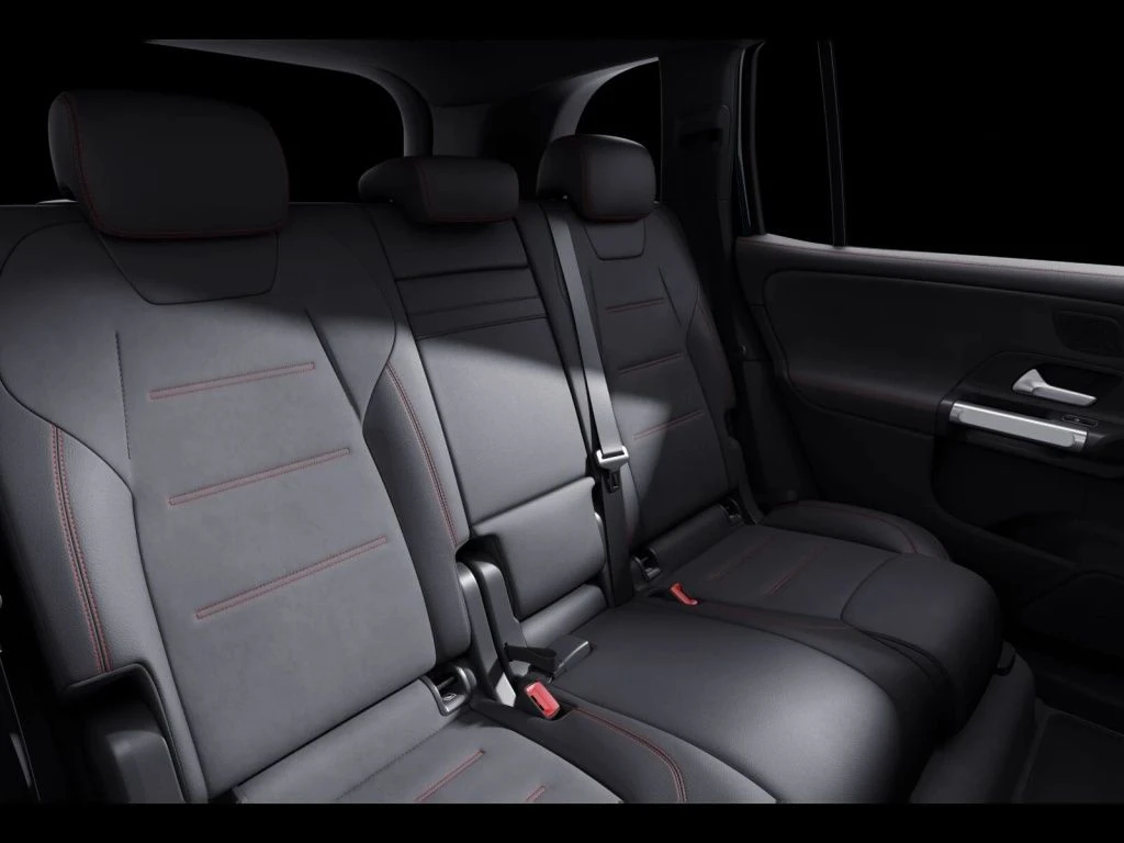 Mercedes-Benz-EQB 300-image-11