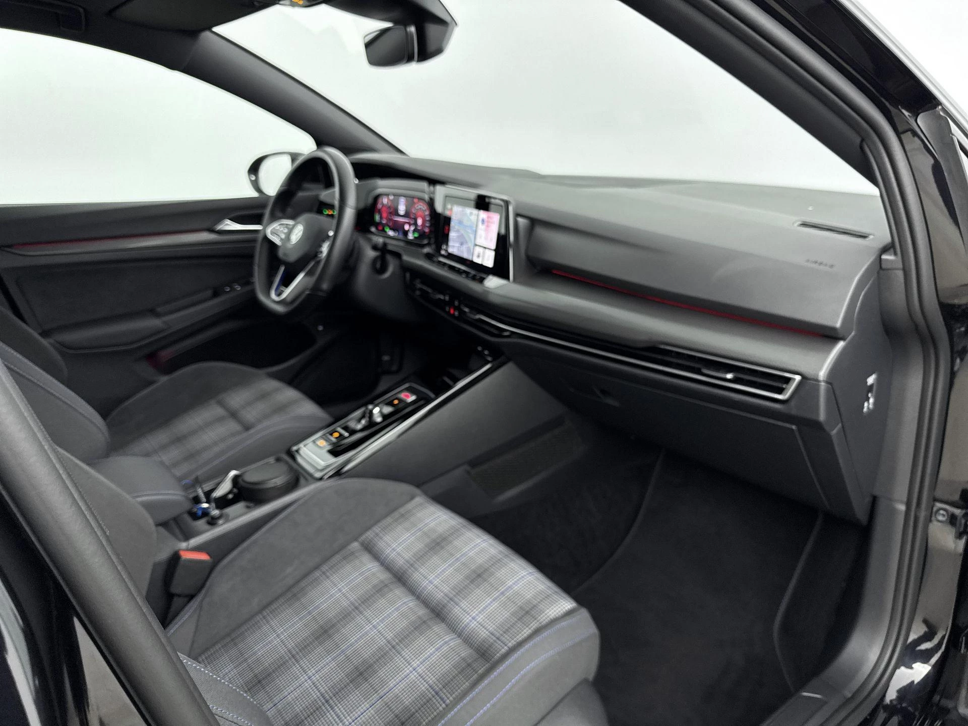 Volkswagen-Golf-image-15
