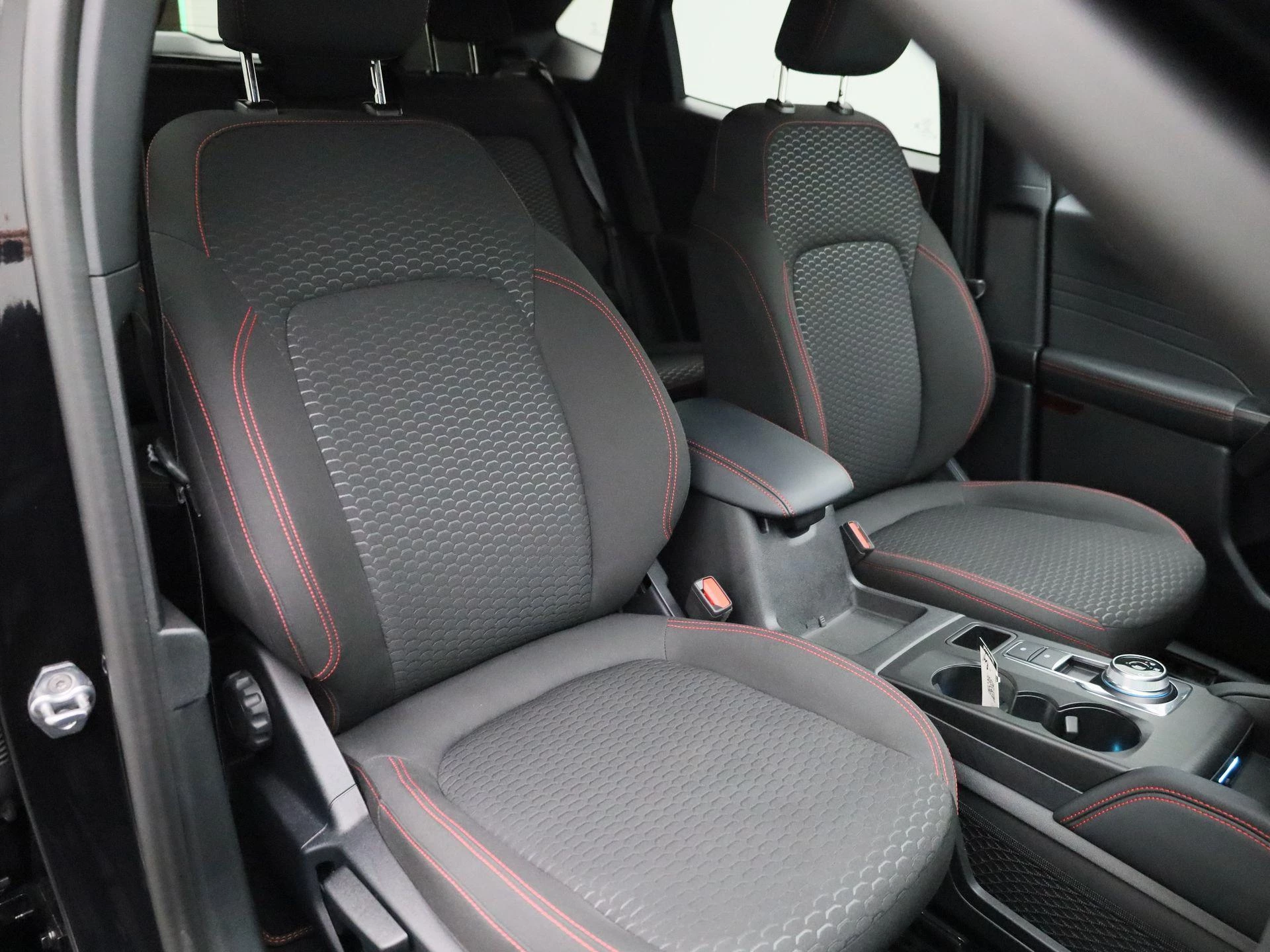 Ford-Kuga-image-40