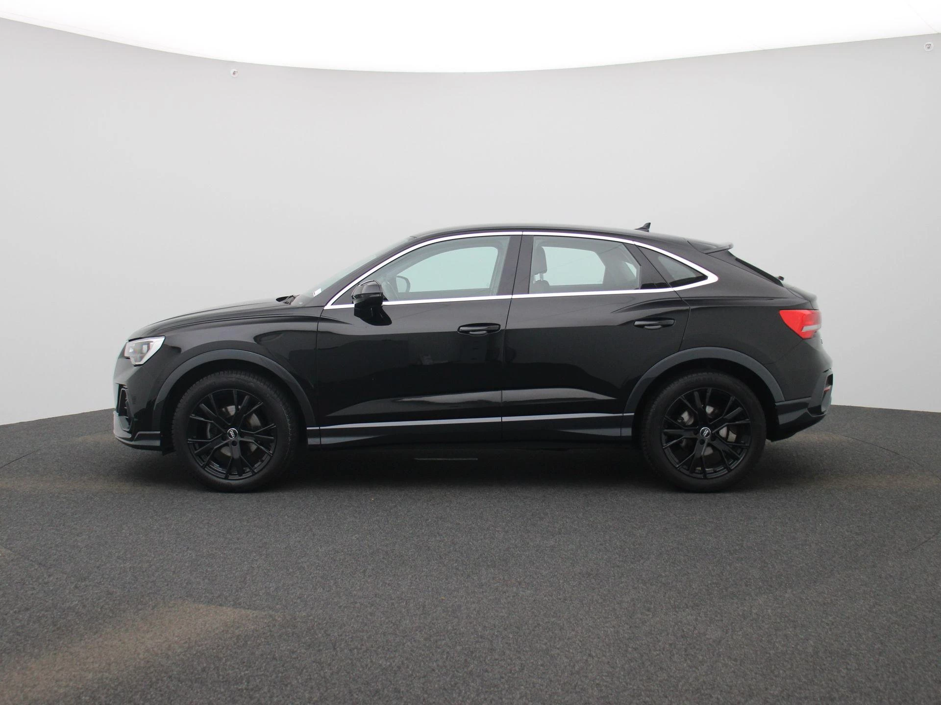 Audi-Q3-image-3