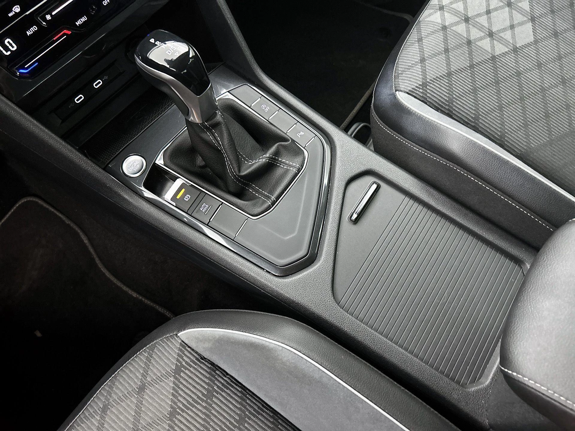 Volkswagen-Tiguan-image-31