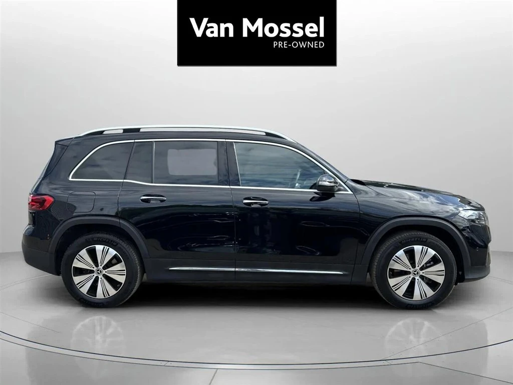 Mercedes-Benz-EQB-image-3