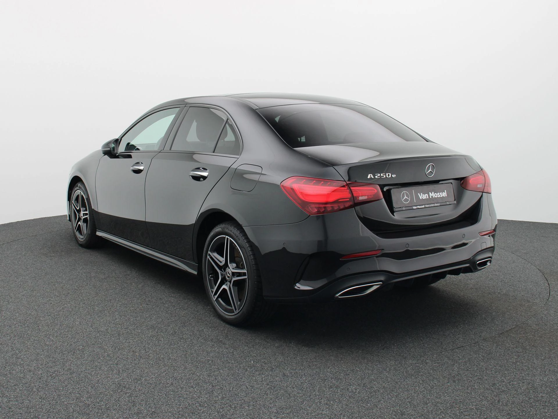 Mercedes-Benz Classe A 250 e Berline AMG Line + PANORAMISCH DAK + CARPLAY +
