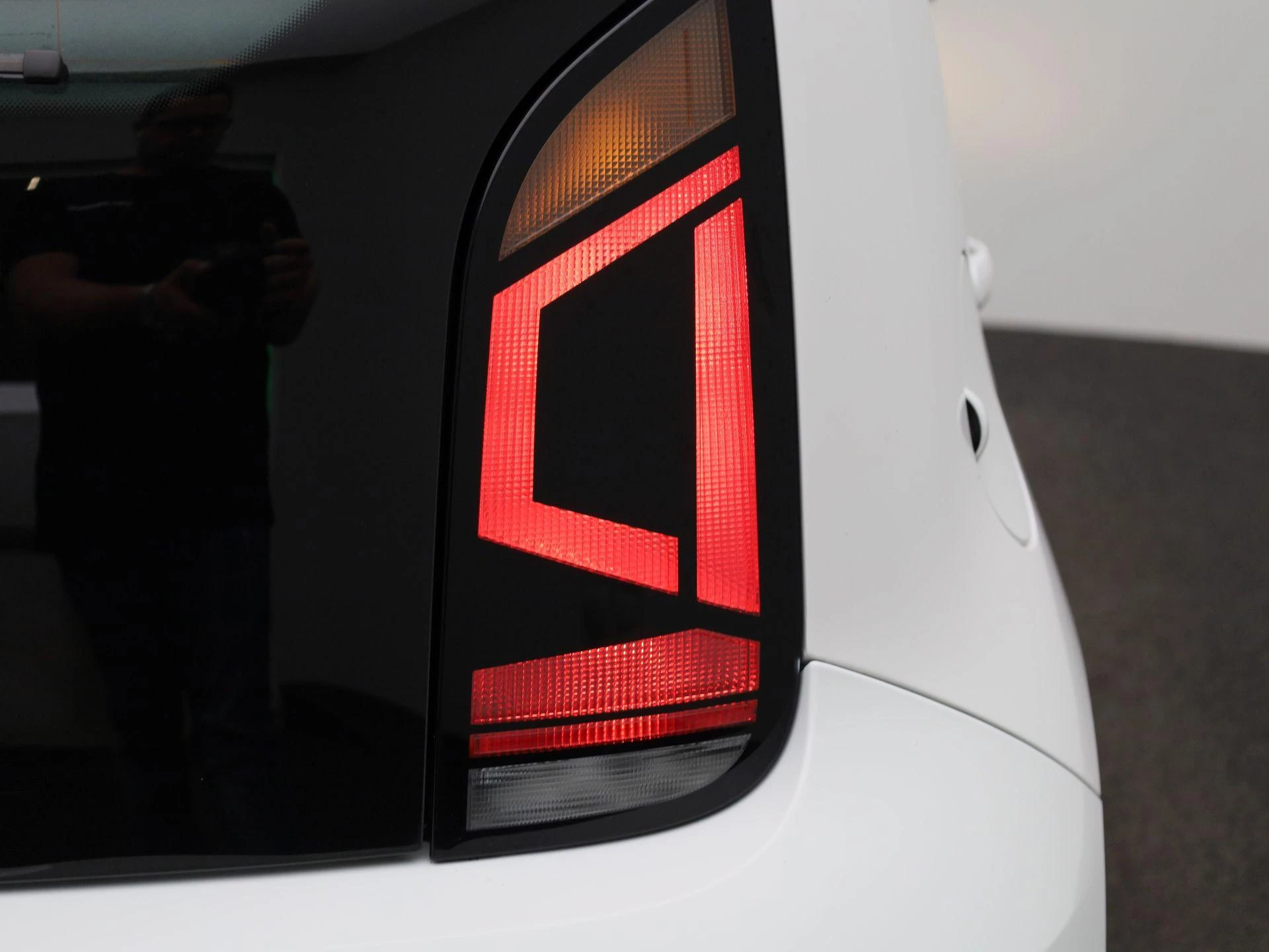 Volkswagen-up!-image-28