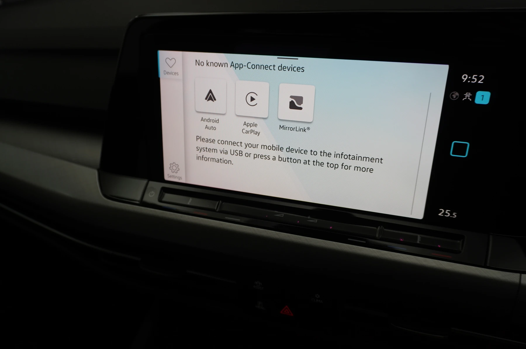 Volkswagen-Golf-image-31