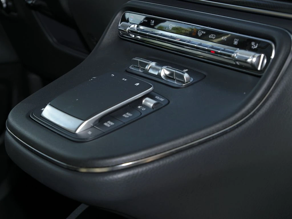 Mercedes-Benz-V-Klasse 220 d-image-10