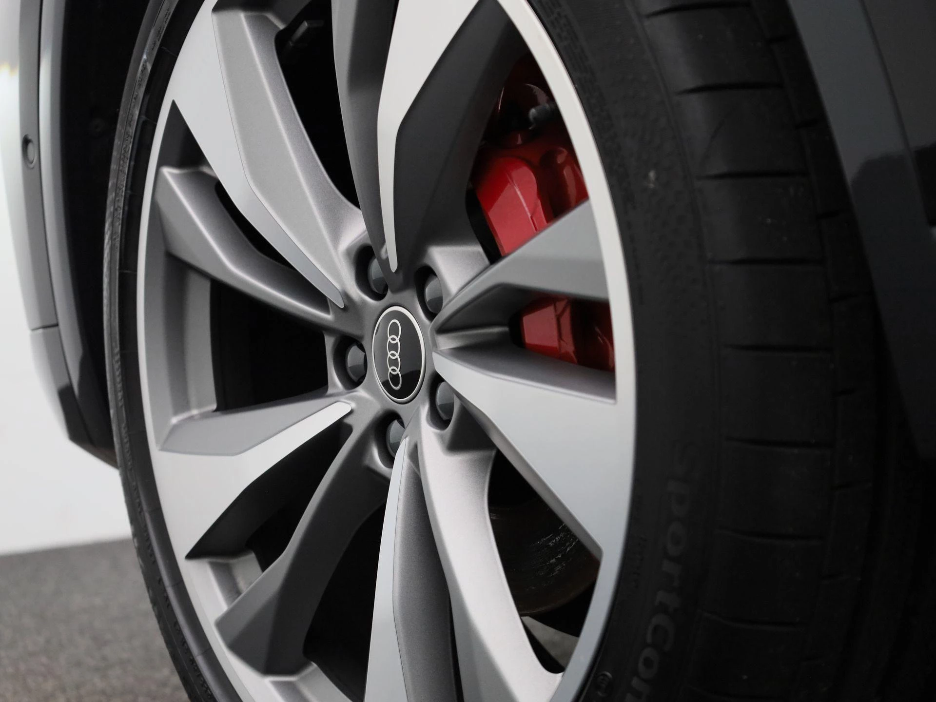 Audi Q5 50 TFSI e S edition Competition 299 PK